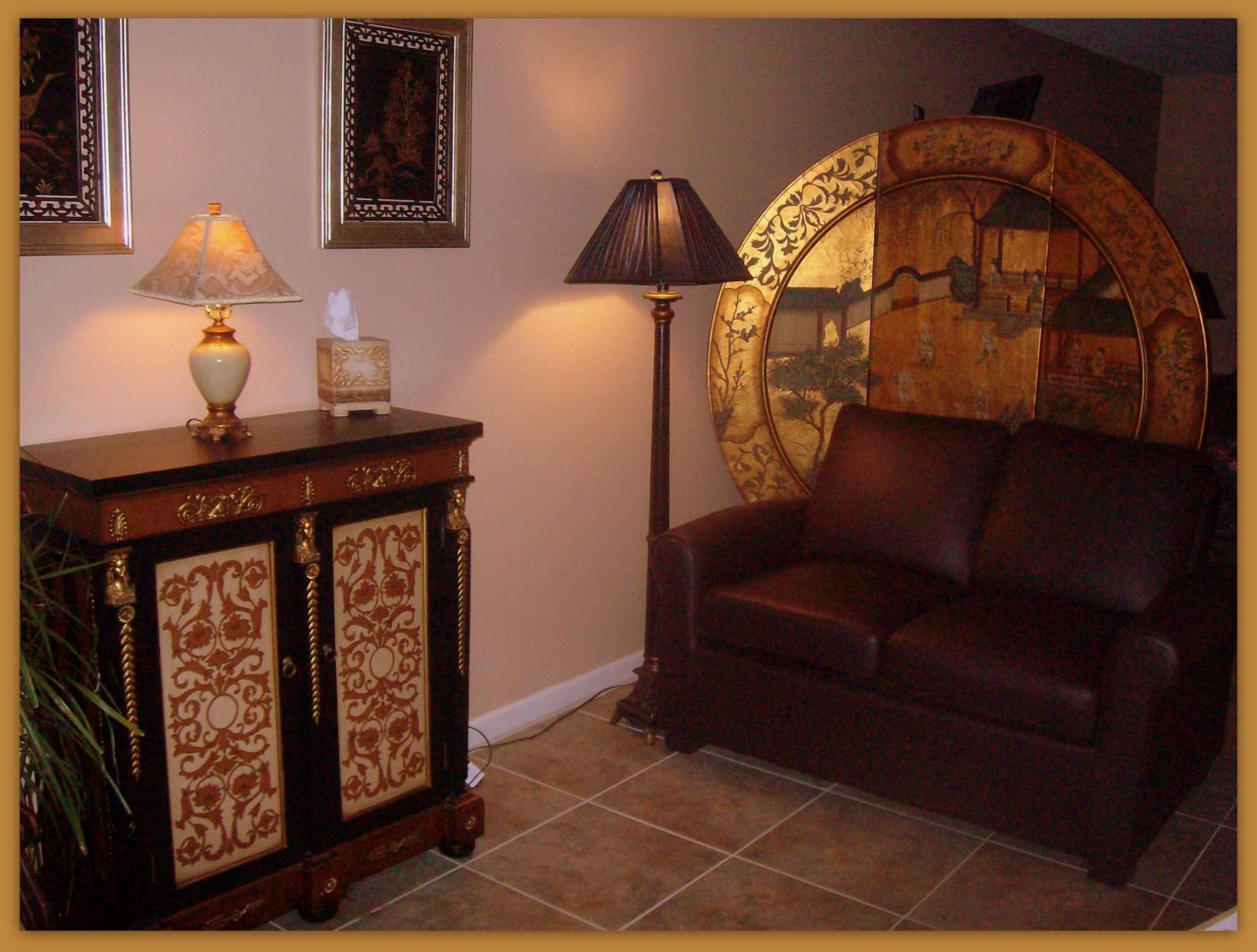 King Suite with Spa Bath - Photo 5