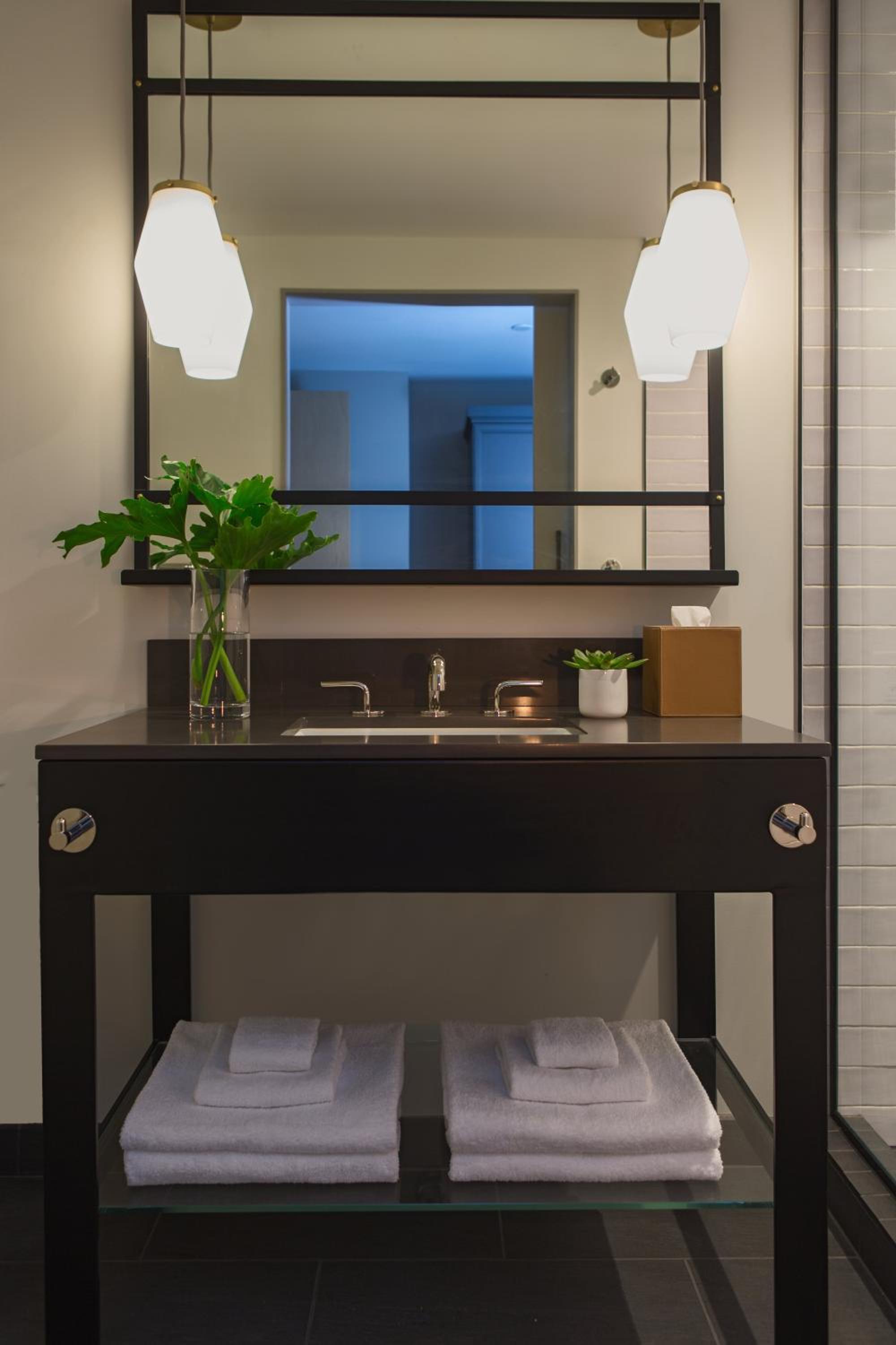 King Room with Mobility Accessible Roll-In Shower - Non-Smoking