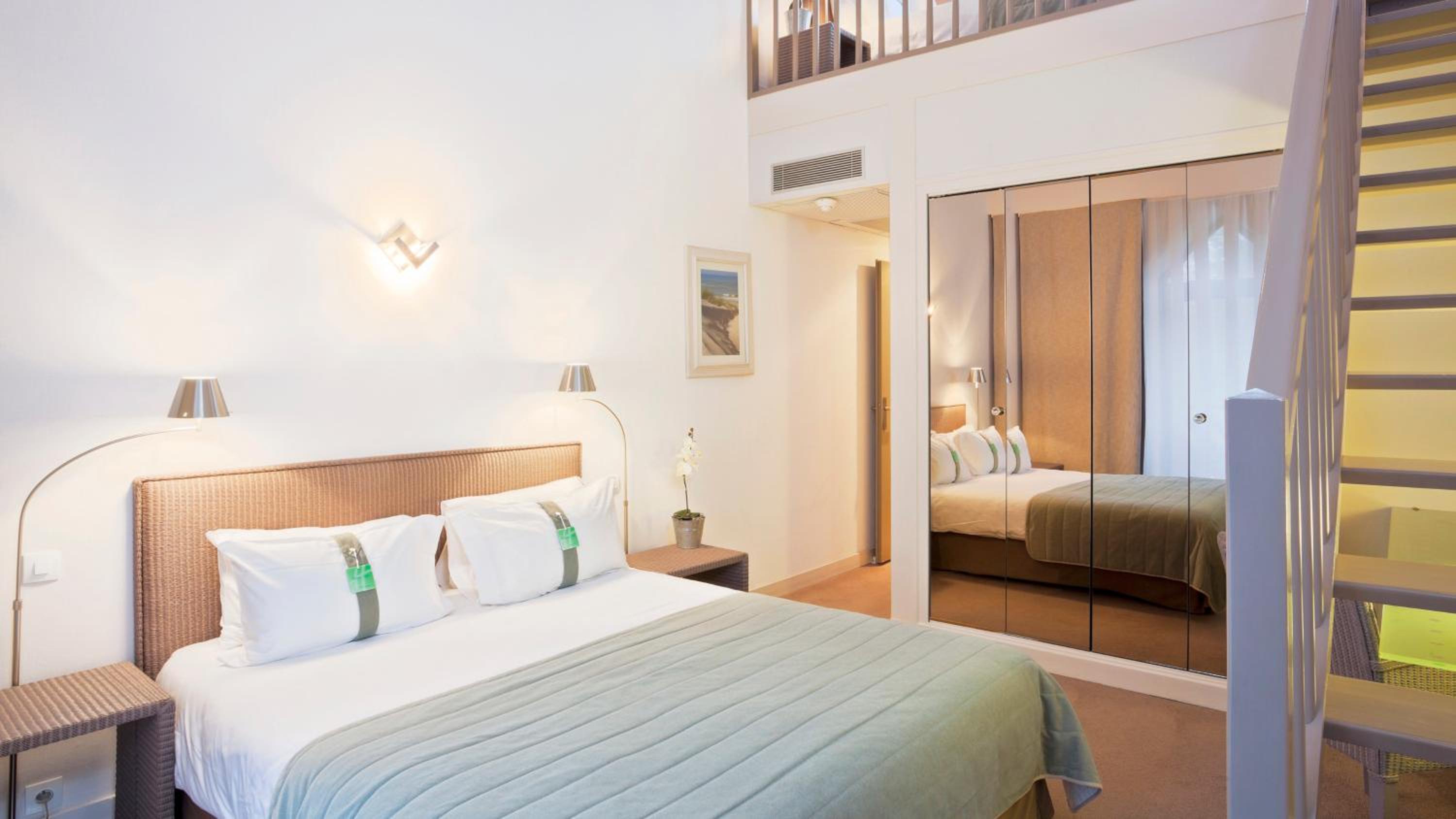 Premium Double Room with Two Double Beds photo 3
