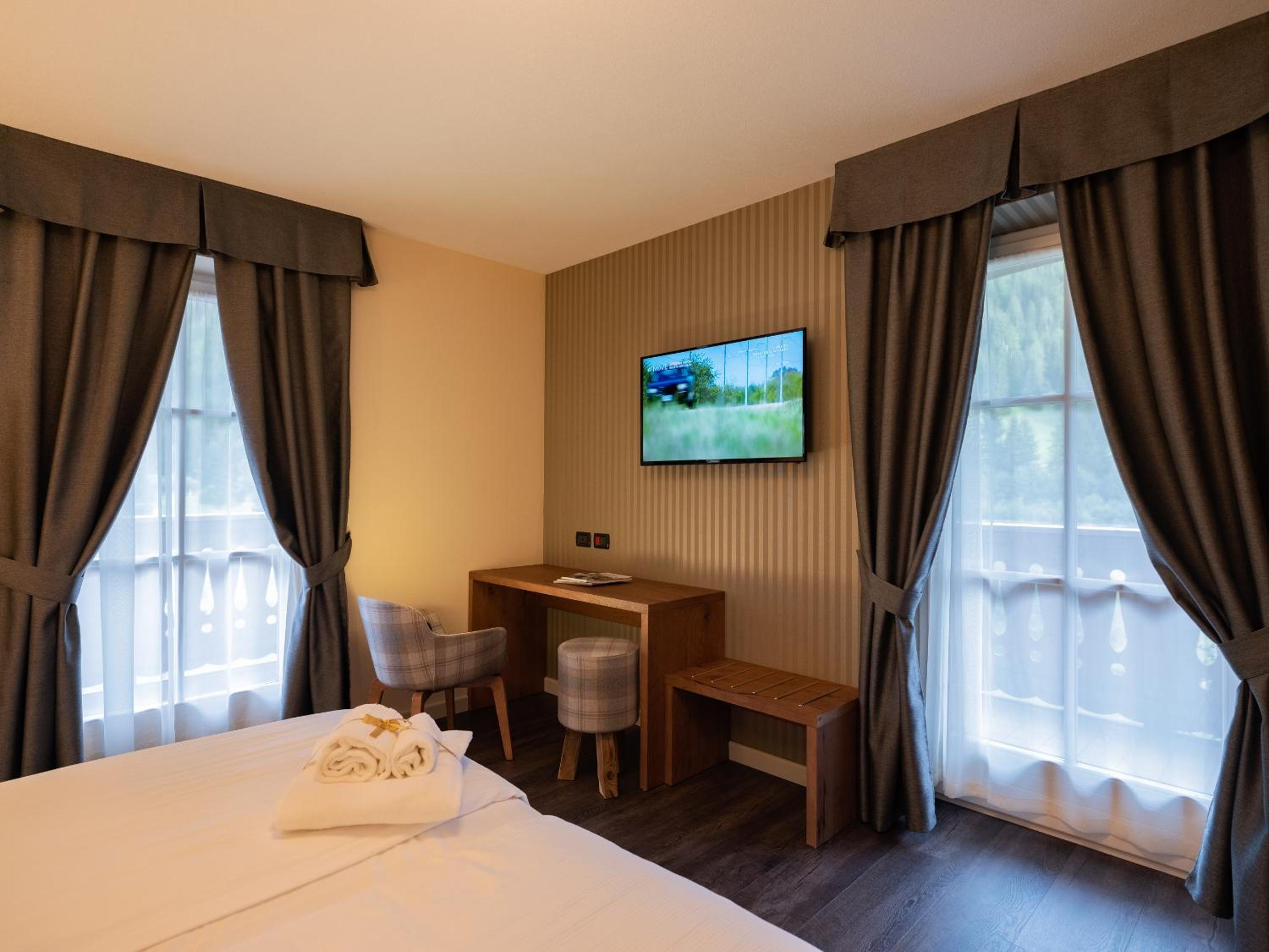 Suite - Photo 14
