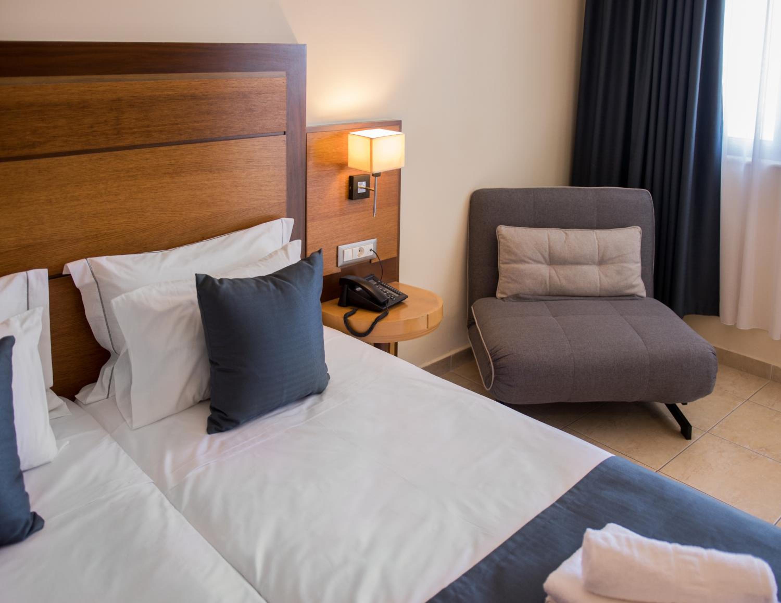 Twin Room - Photo 4
