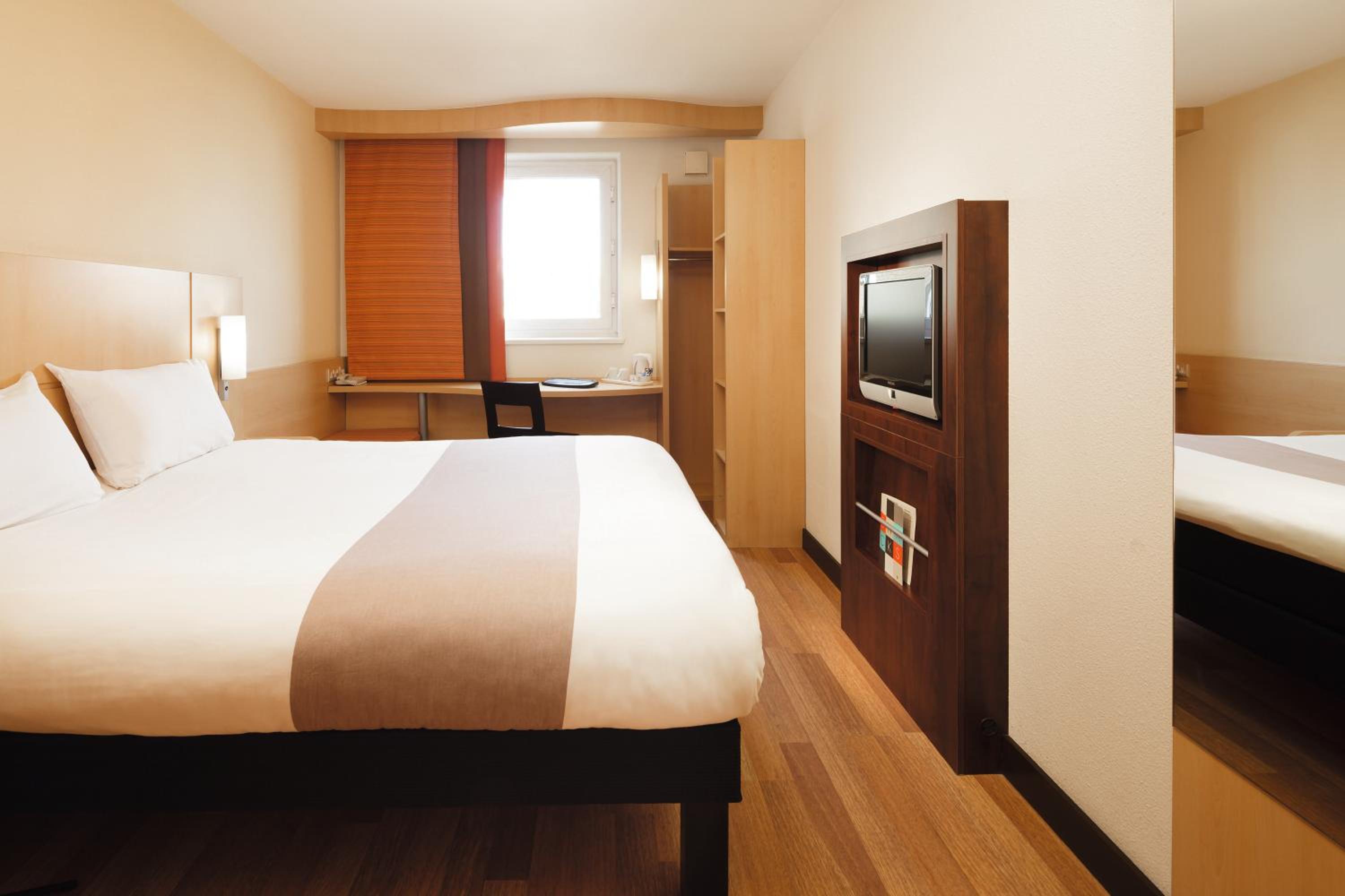Standard Room with 1 Double Bed - Photo 4