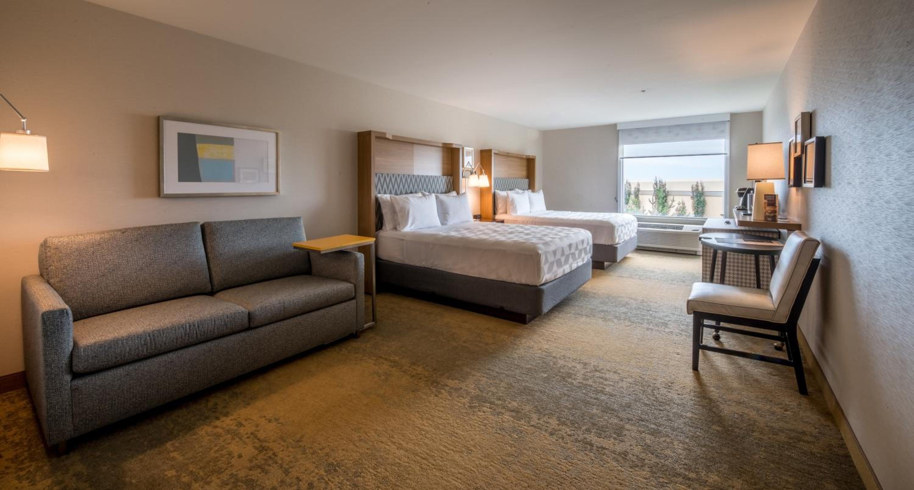 Room with Two Queen Beds and a Sofa Bed - Photo 3