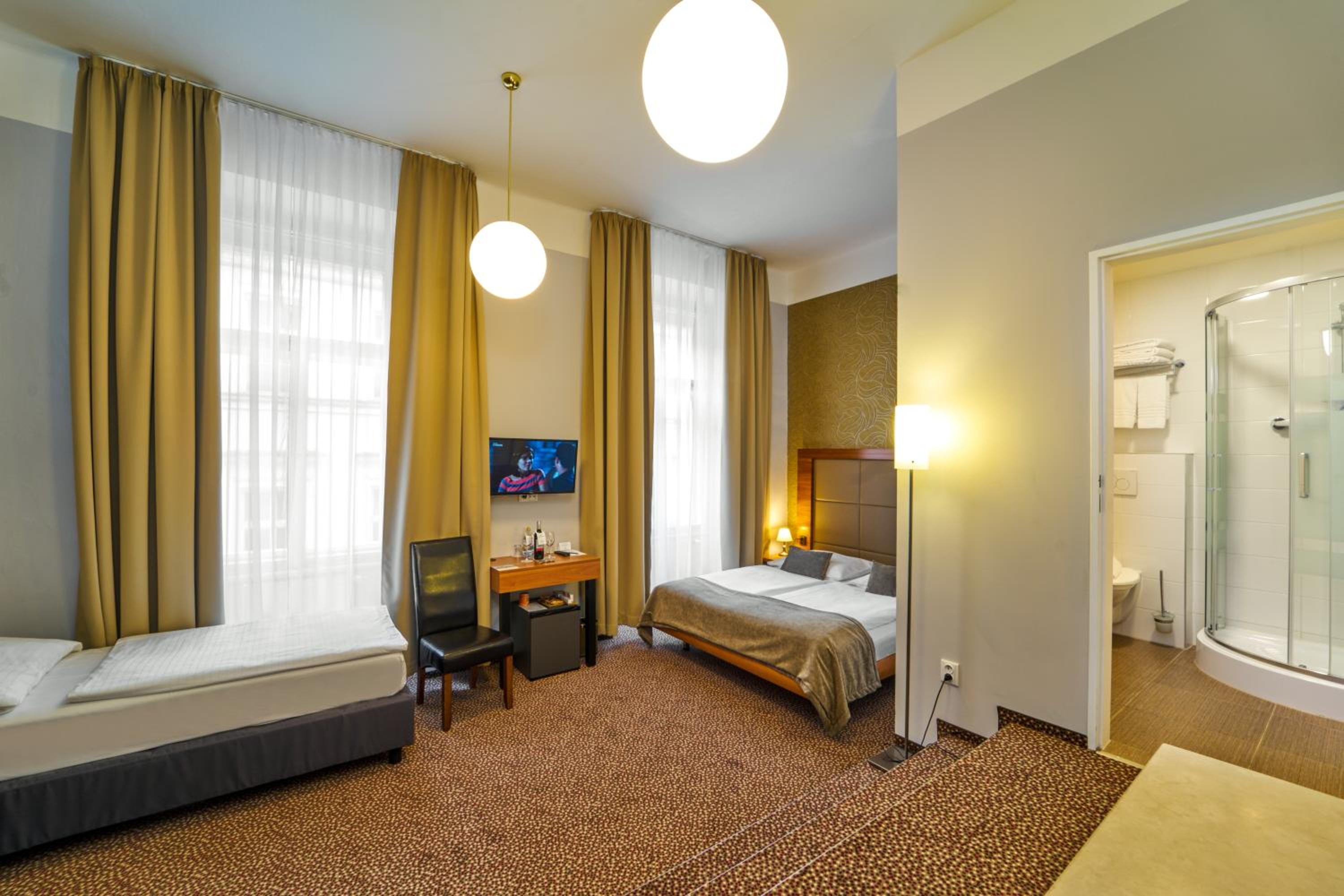 Triple Room