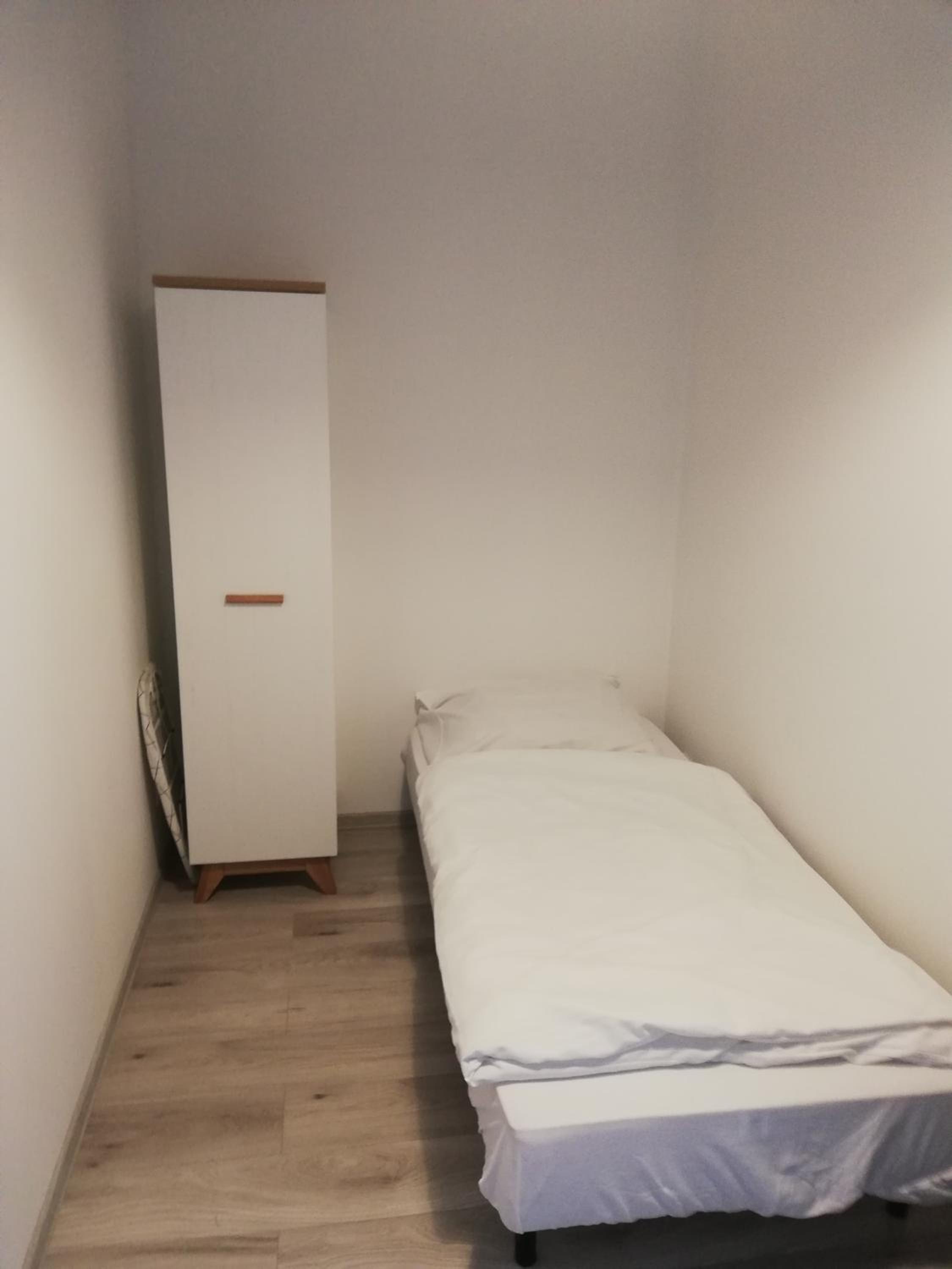 Small Single Room photo 1