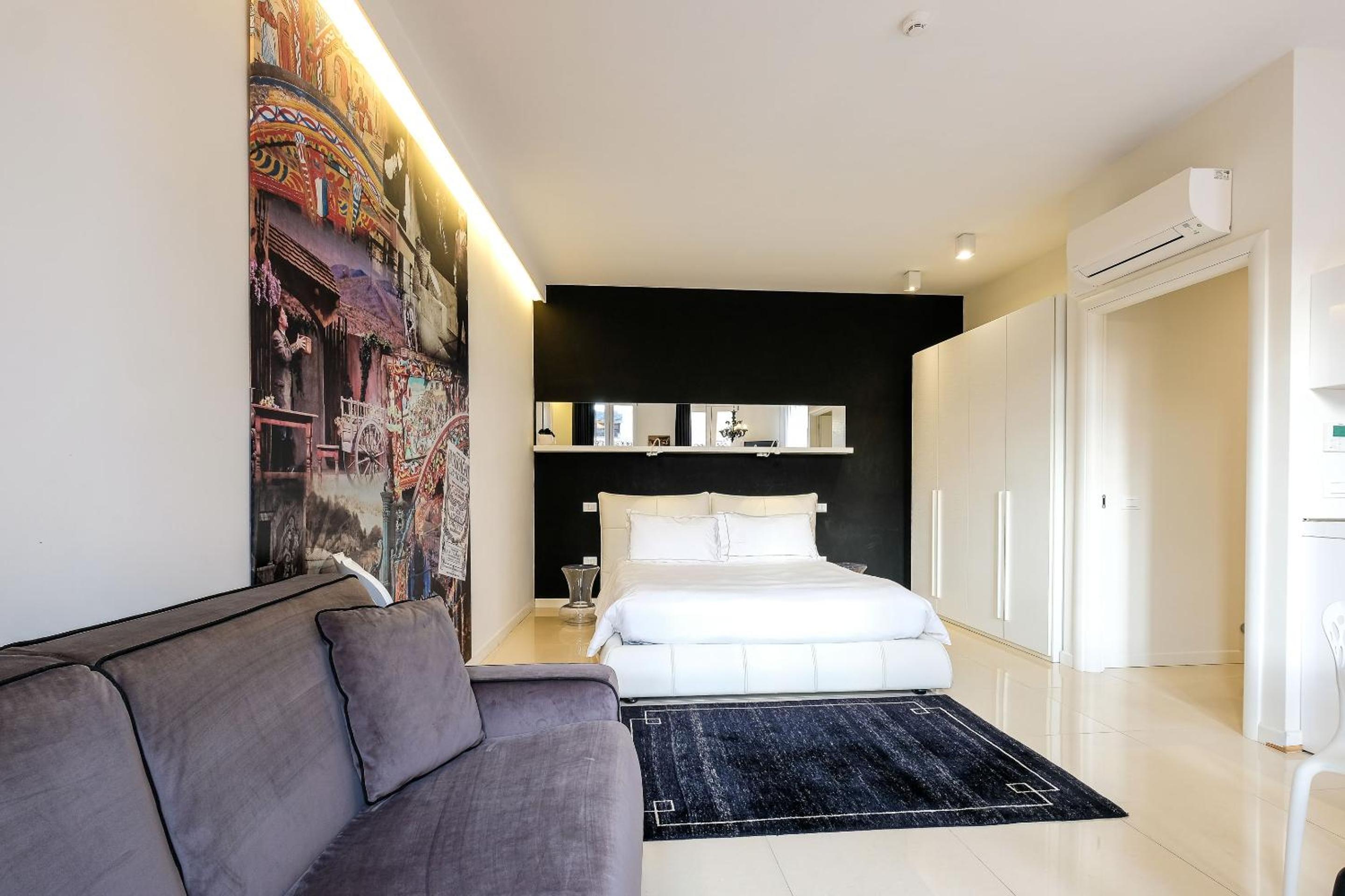 Deluxe Studio with Balcony - Photo 19