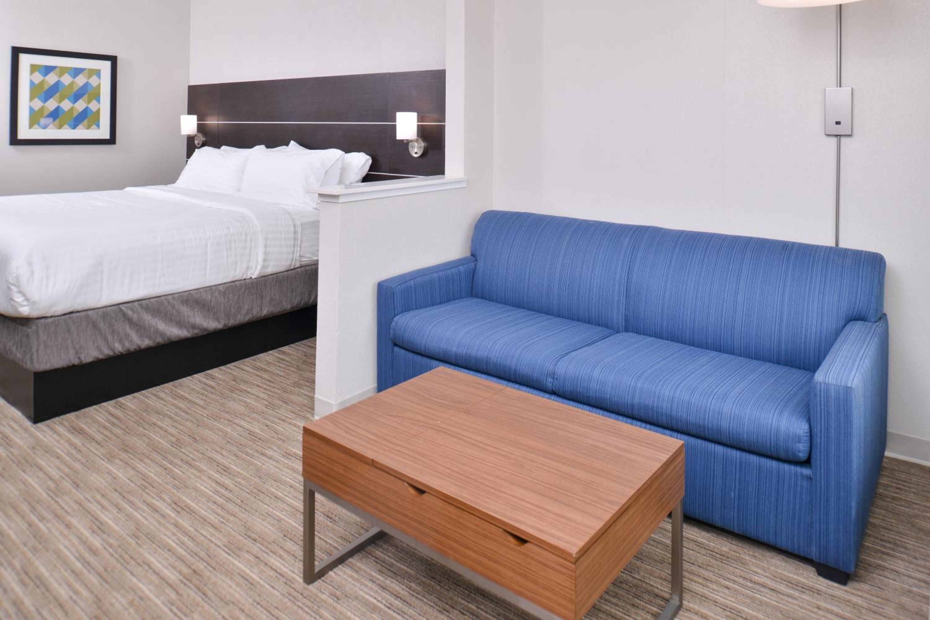 Standard King Room - Photo 1
