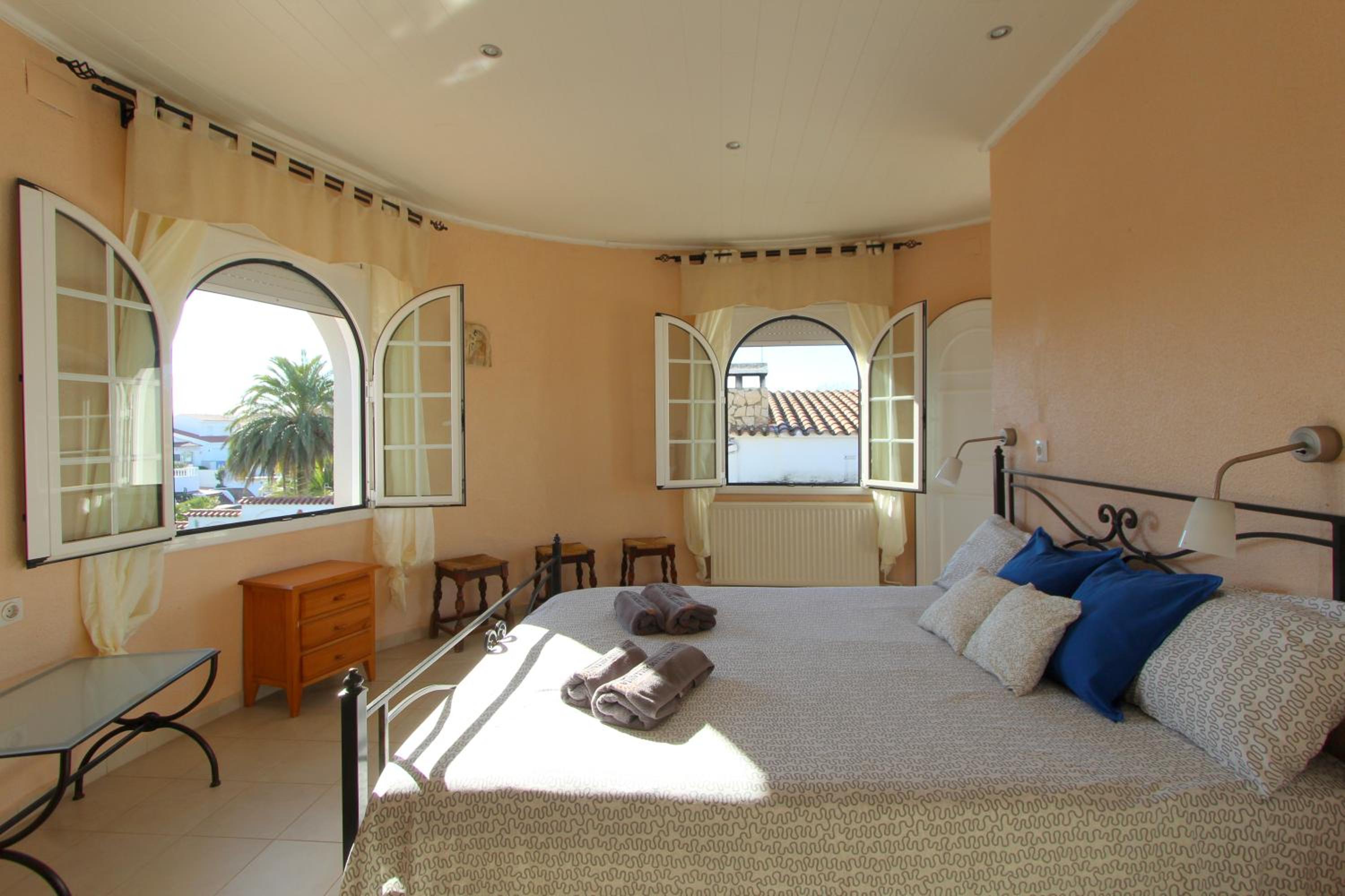Casa de cuatro habitaciones
