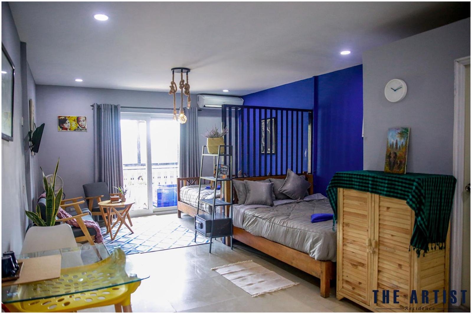 Deluxe Family Balcony Room with Window photo 1