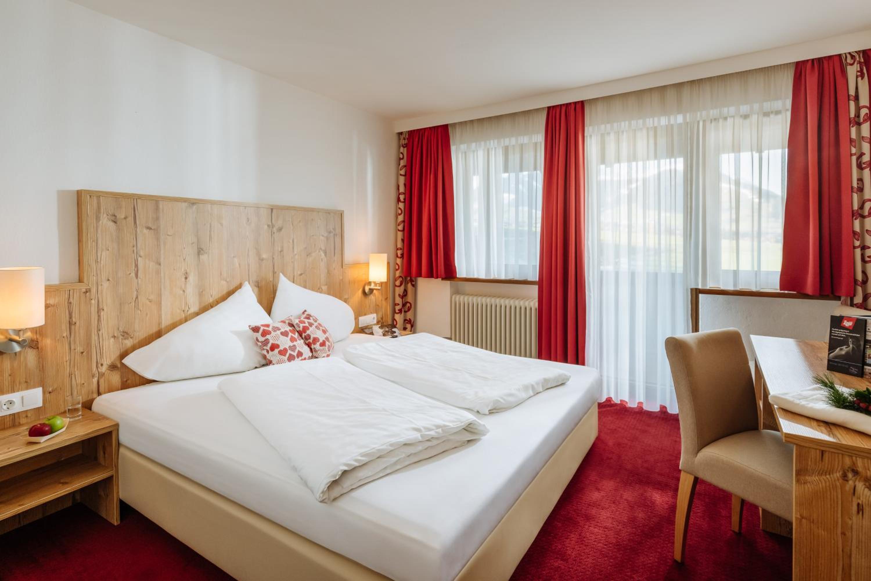 Standard Double Room with Balcony photo 2