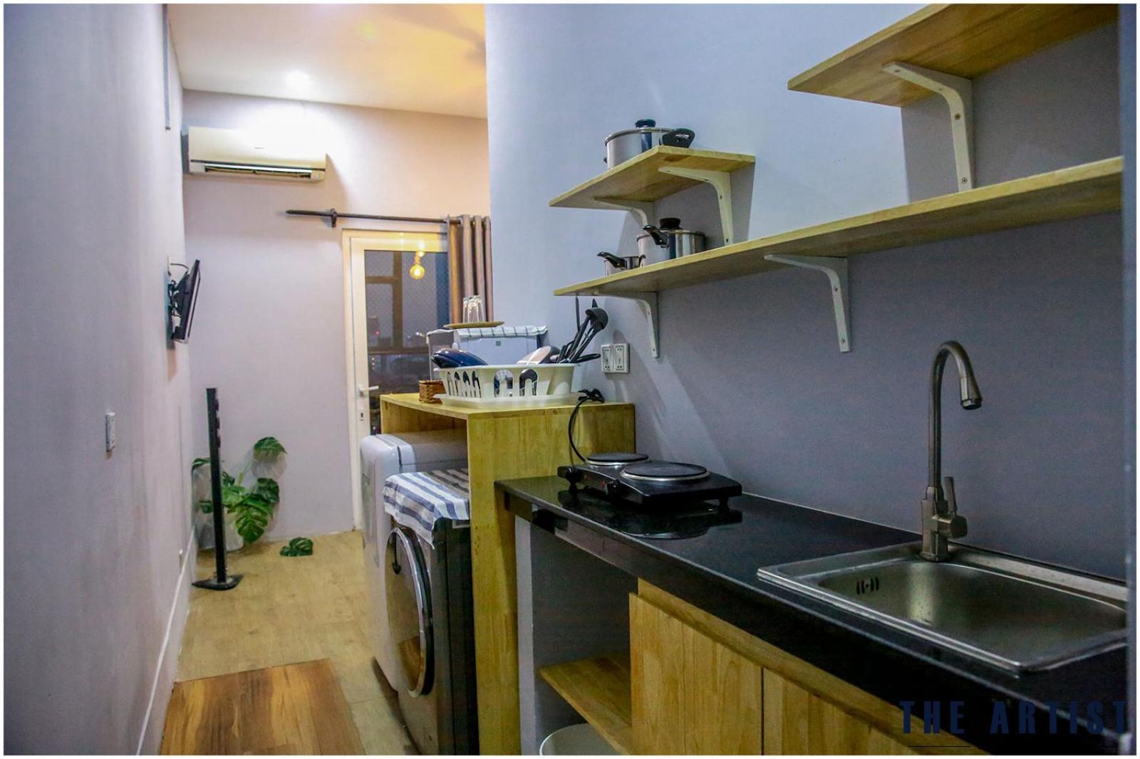 Deluxe Double Balcony Room with Window photo 3