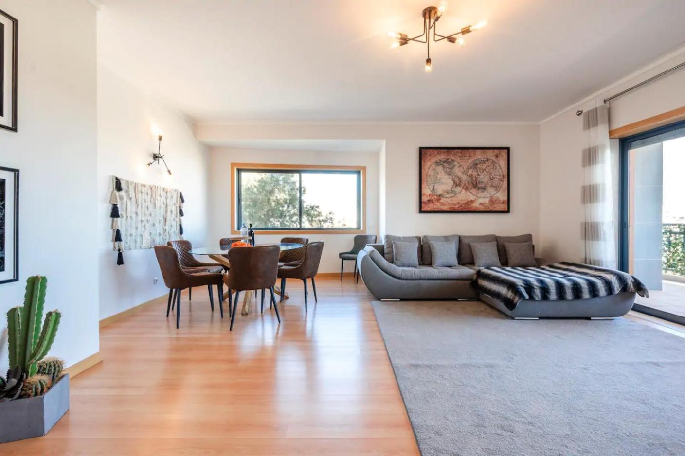 Three-Bedroom Apartment photo 1