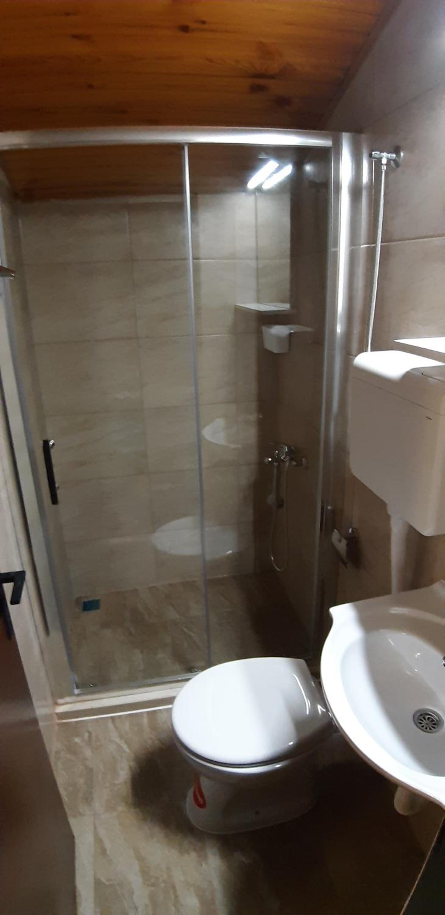 Twin Room - Photo 4