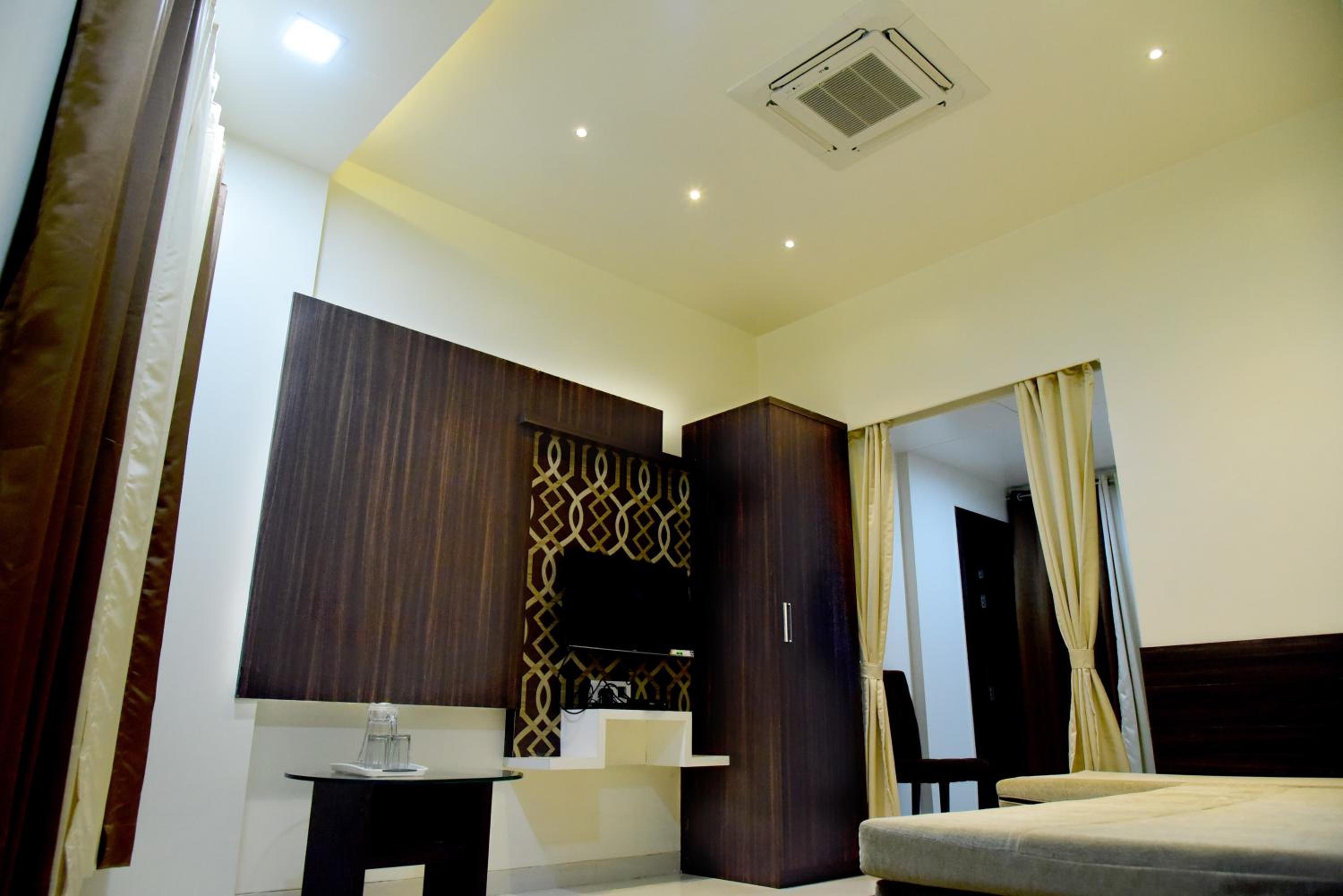 Executive Suite