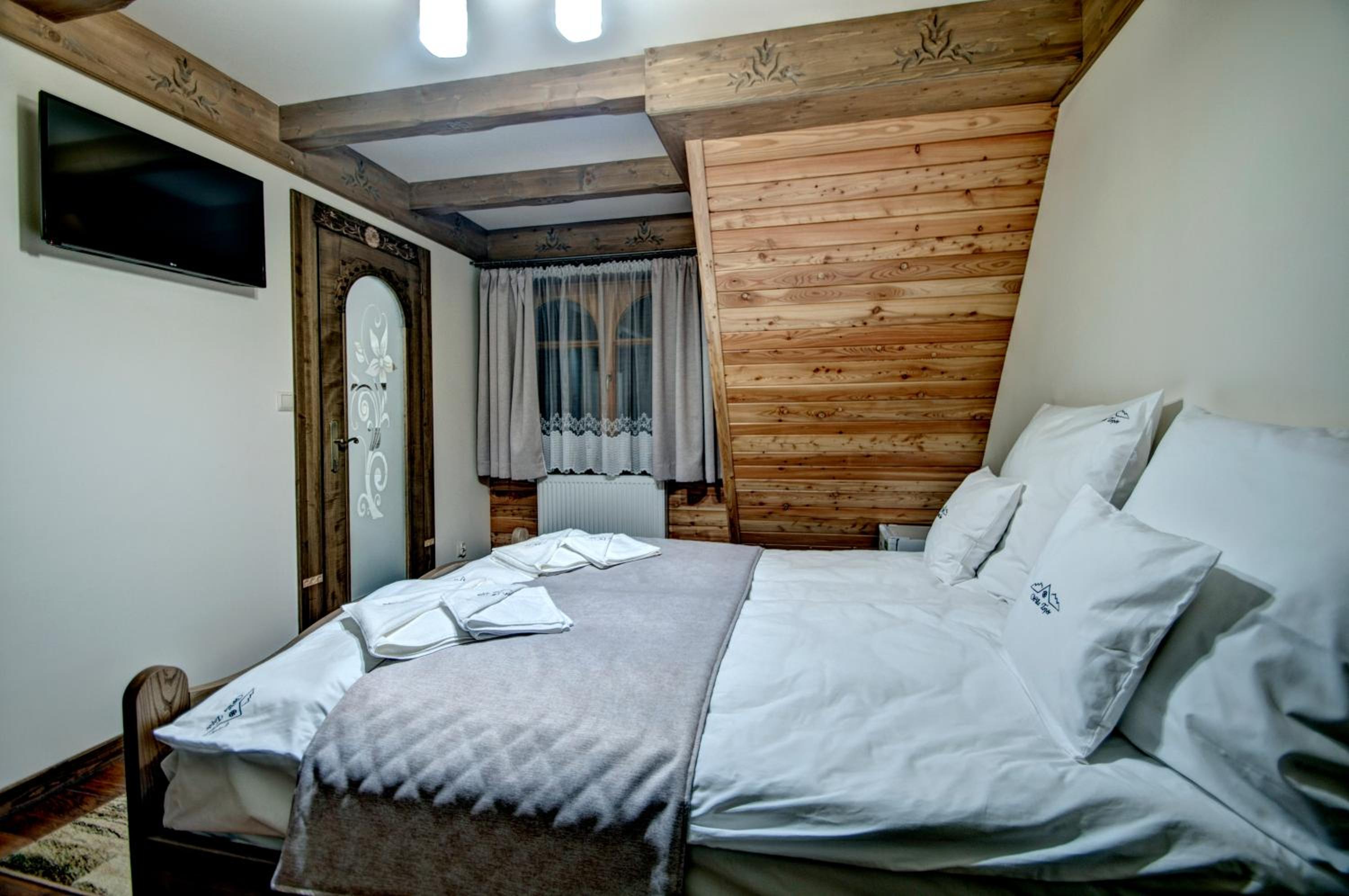 Large Double Room photo 2