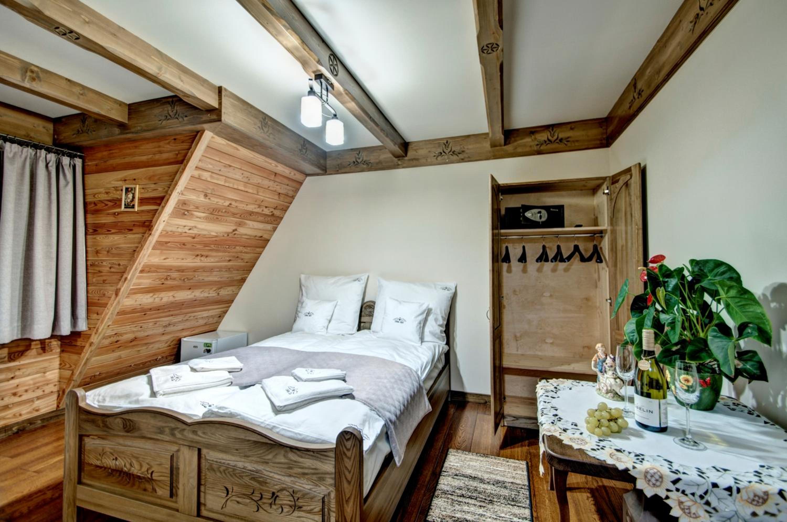 Large Double Room photo 3