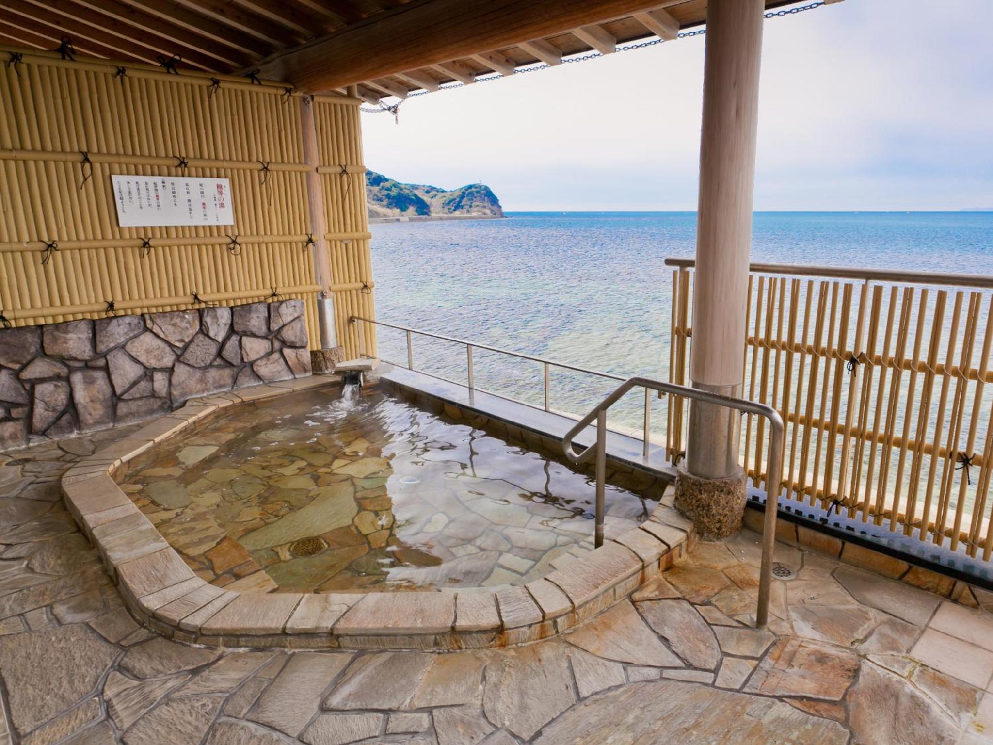 Japanese-Style Room with Sea View -Smoking - Seafood Dinner and Breakfast Included  photo 2