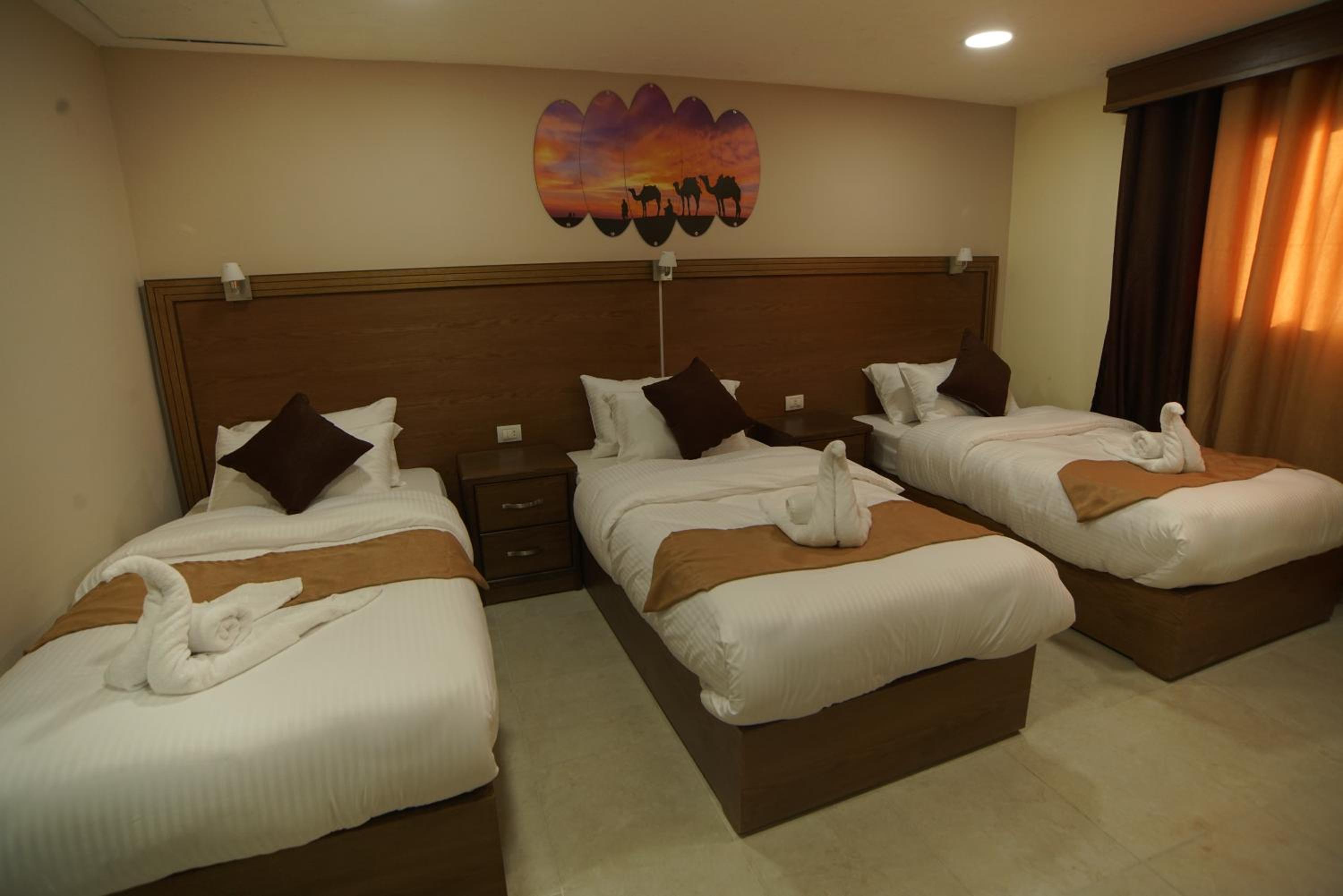 Deluxe Triple Room - Photo 2