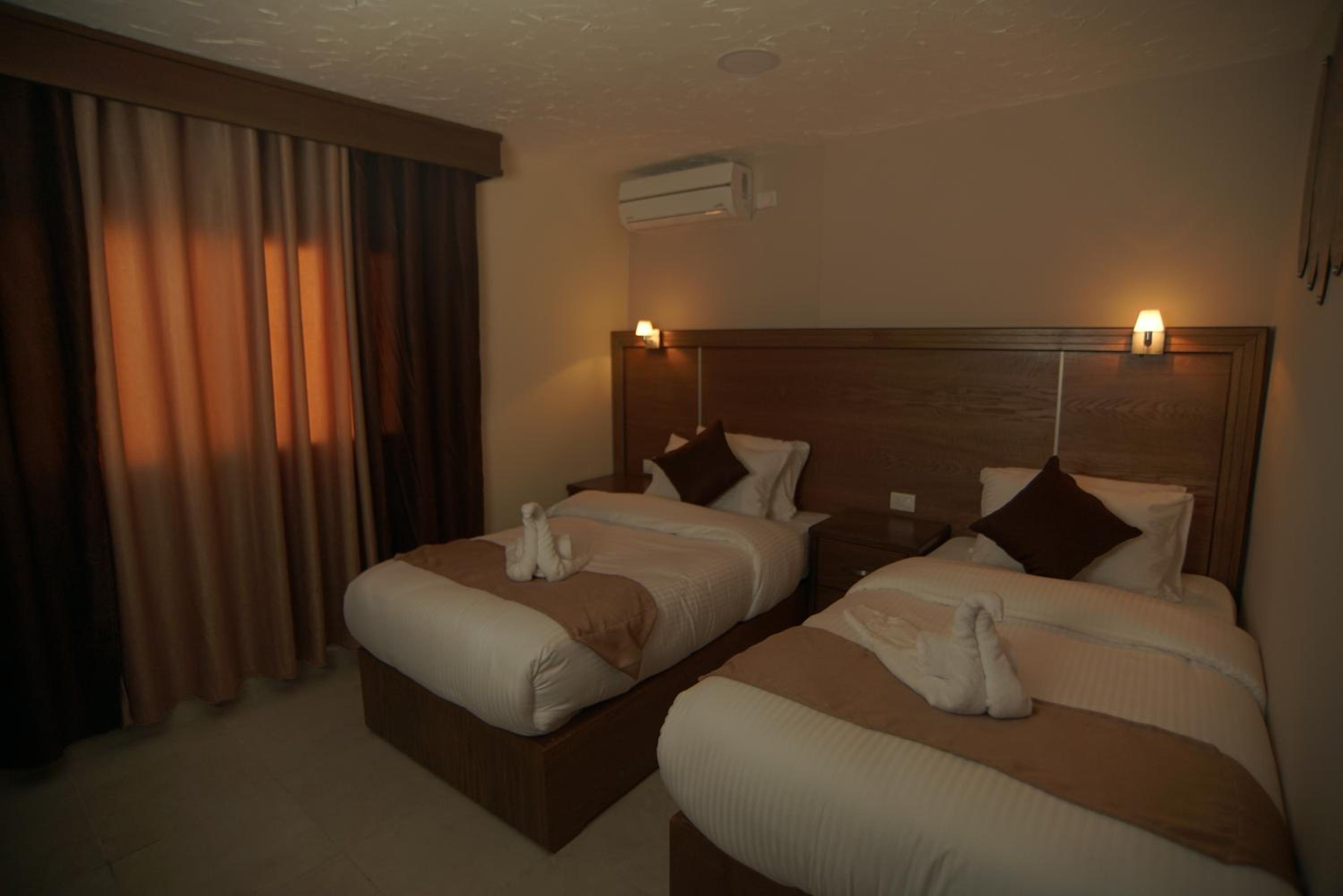 Deluxe Twin Room - Photo 4