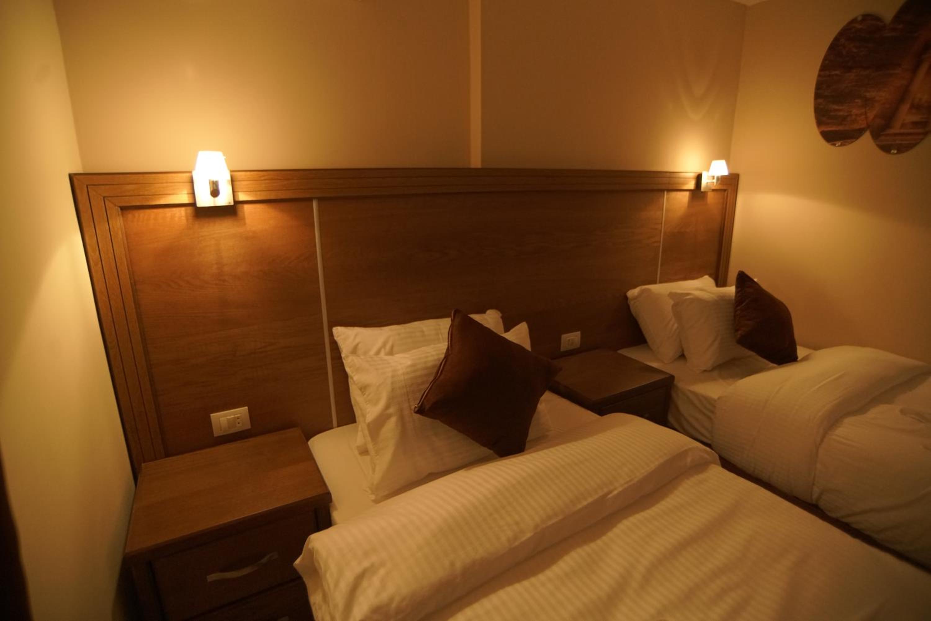 Deluxe Twin Room - Photo 3