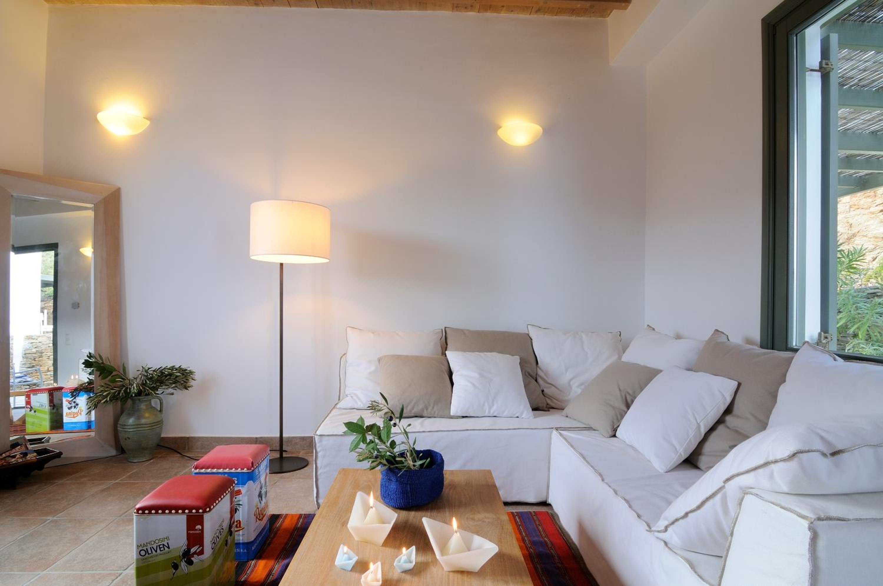 Suite | Side Sea View