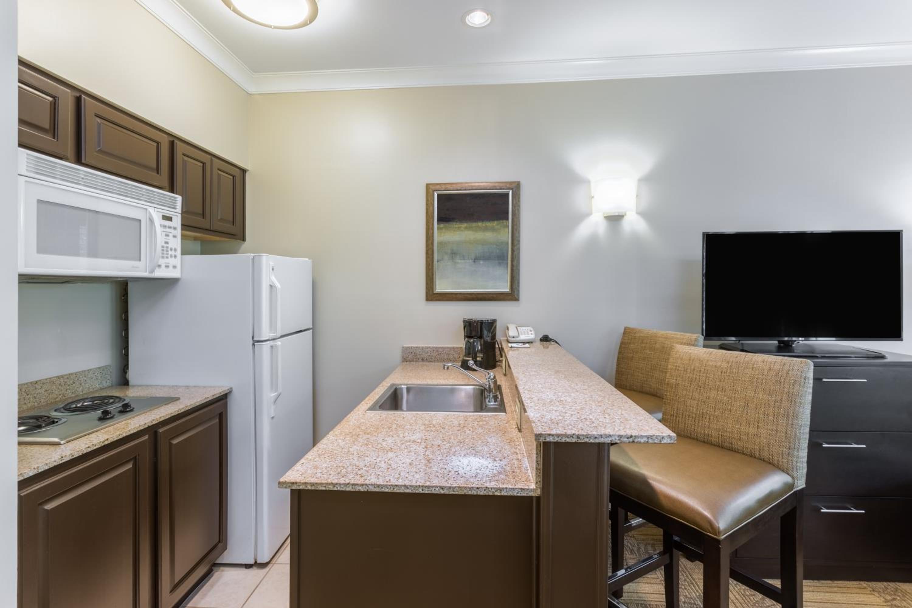 King Studio Suite with City View