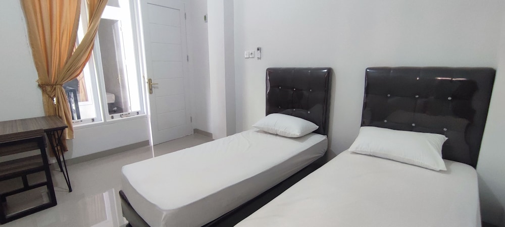 Deluxe Twin Room photo 2