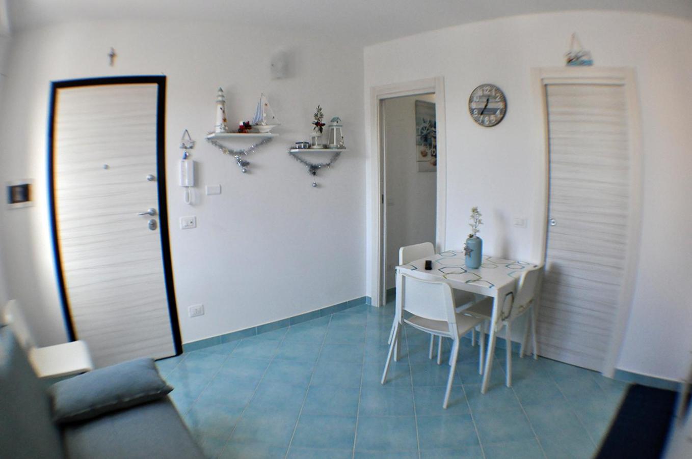 One-Bedroom House photo 2