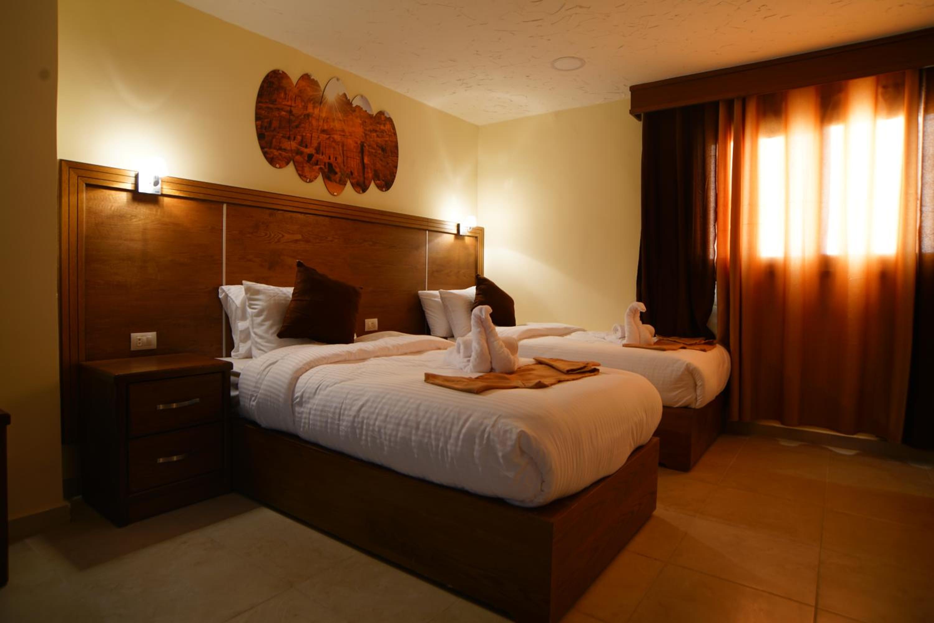Deluxe Family Room - Photo 9