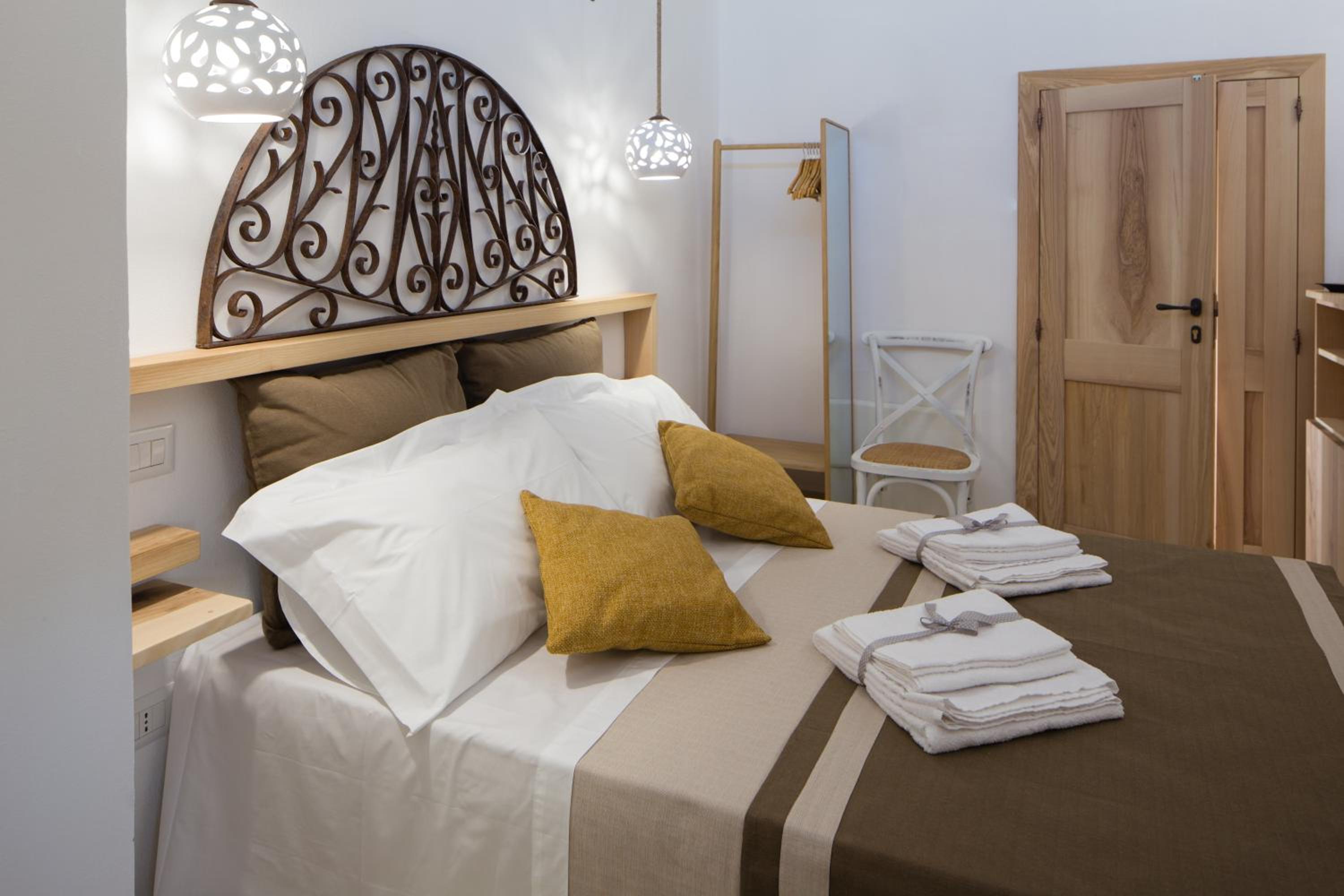 Small Double Room photo 1