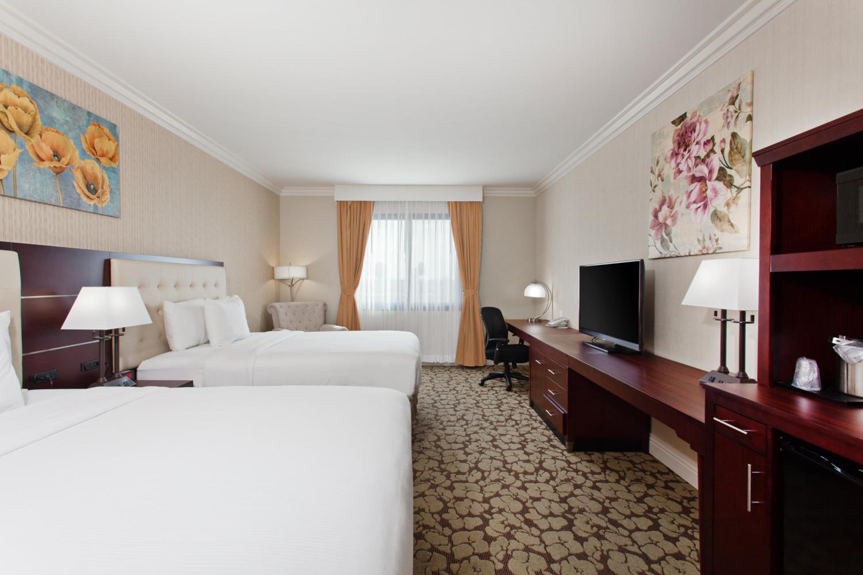 Queen Room with Two Queen Beds - Disability Access with Roll In Shower photo 2