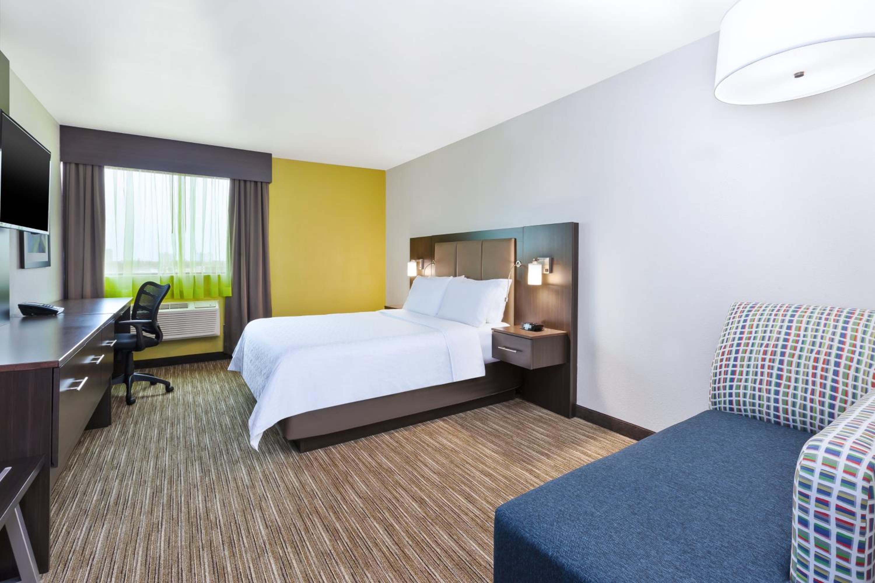 Standard Queen Room - Photo 1