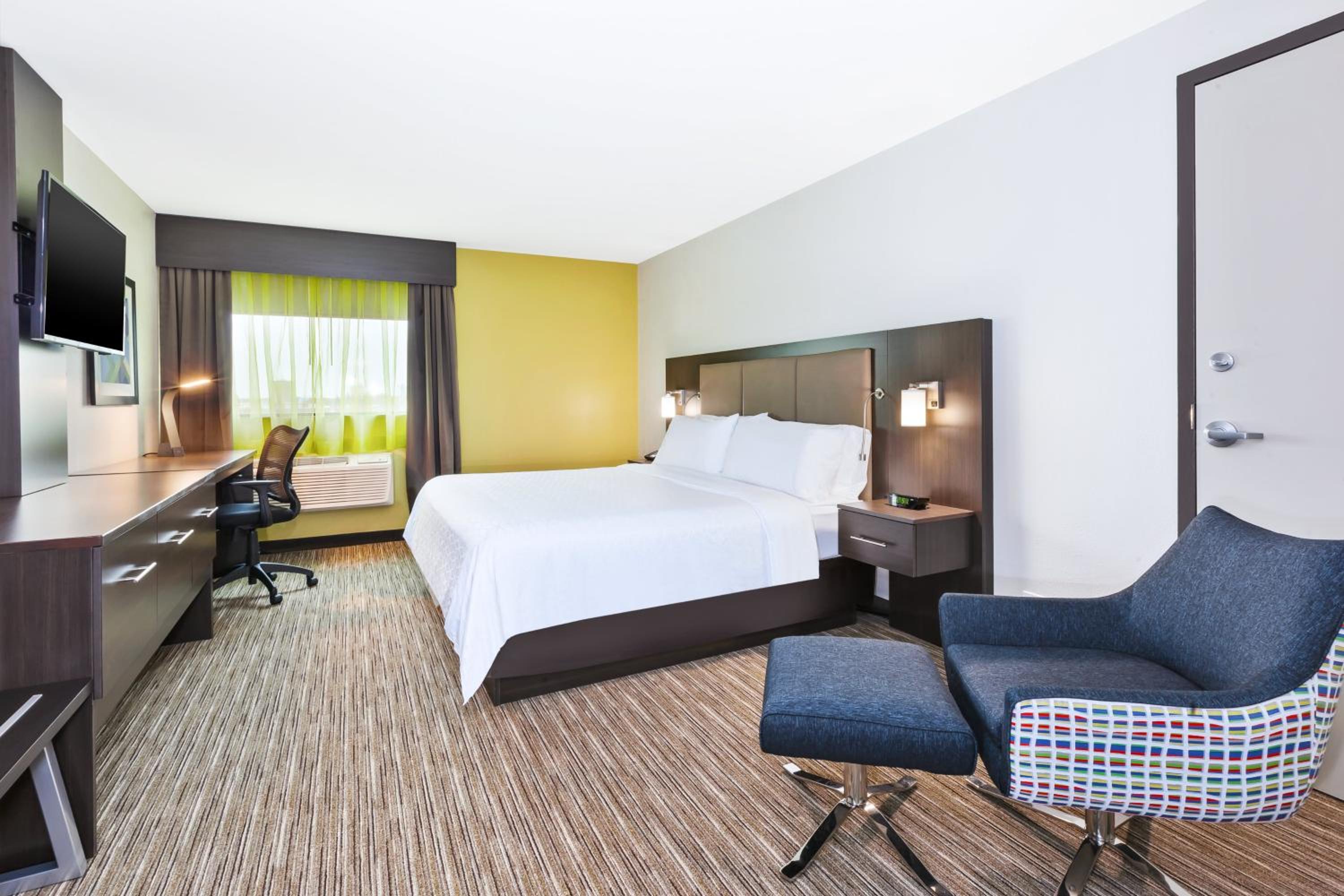 Standard King Room - Photo 1