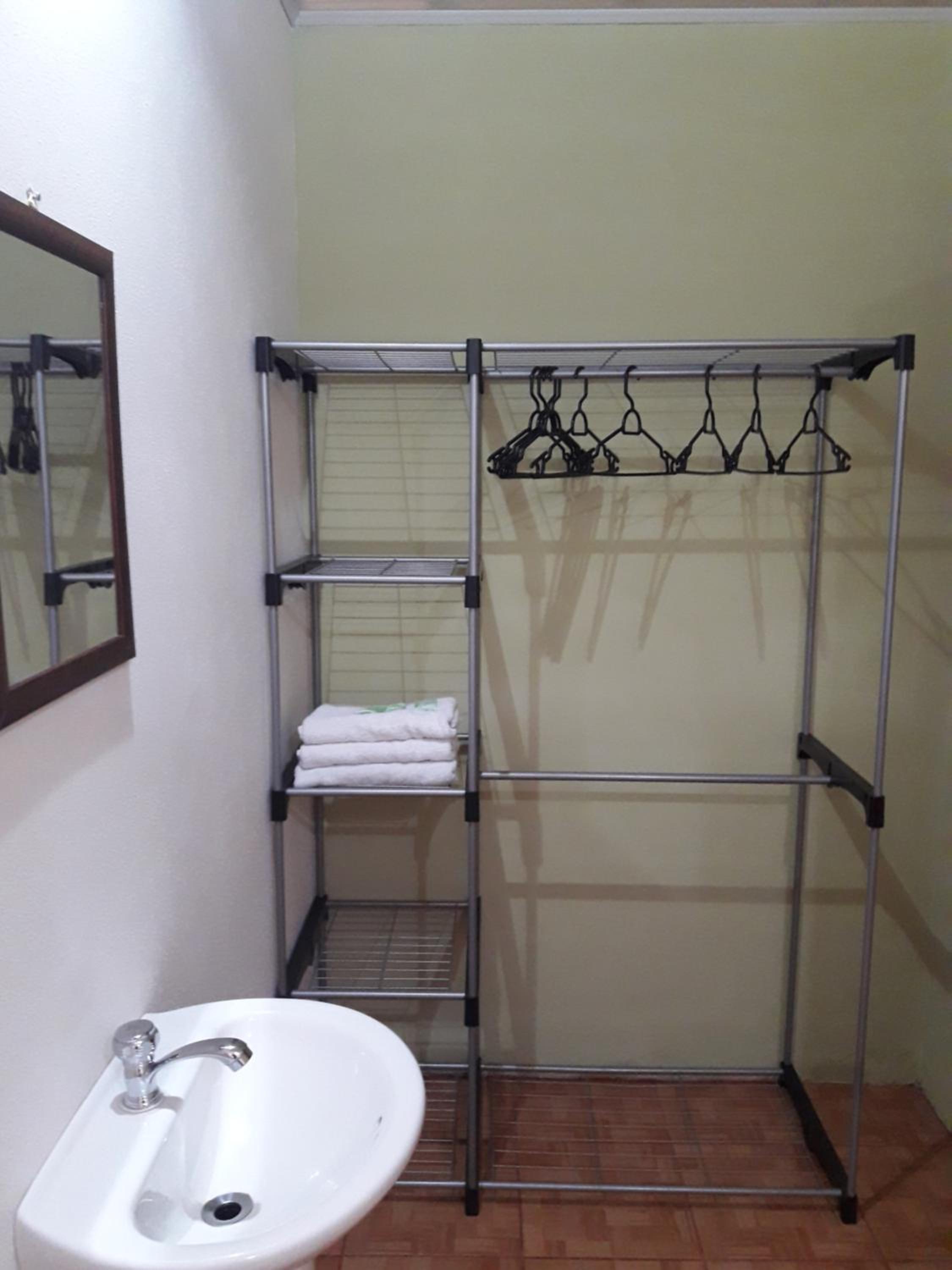 Family Room with Private Bathroom photo 2