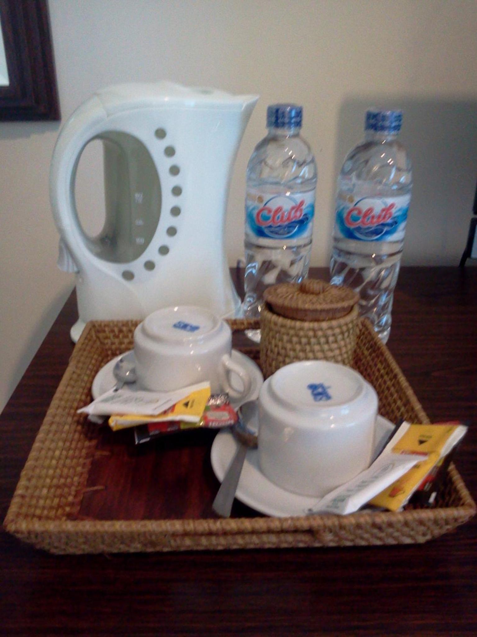Deluxe Double or Twin Room with Pool View with Free One Way Airport Transfer photo 2