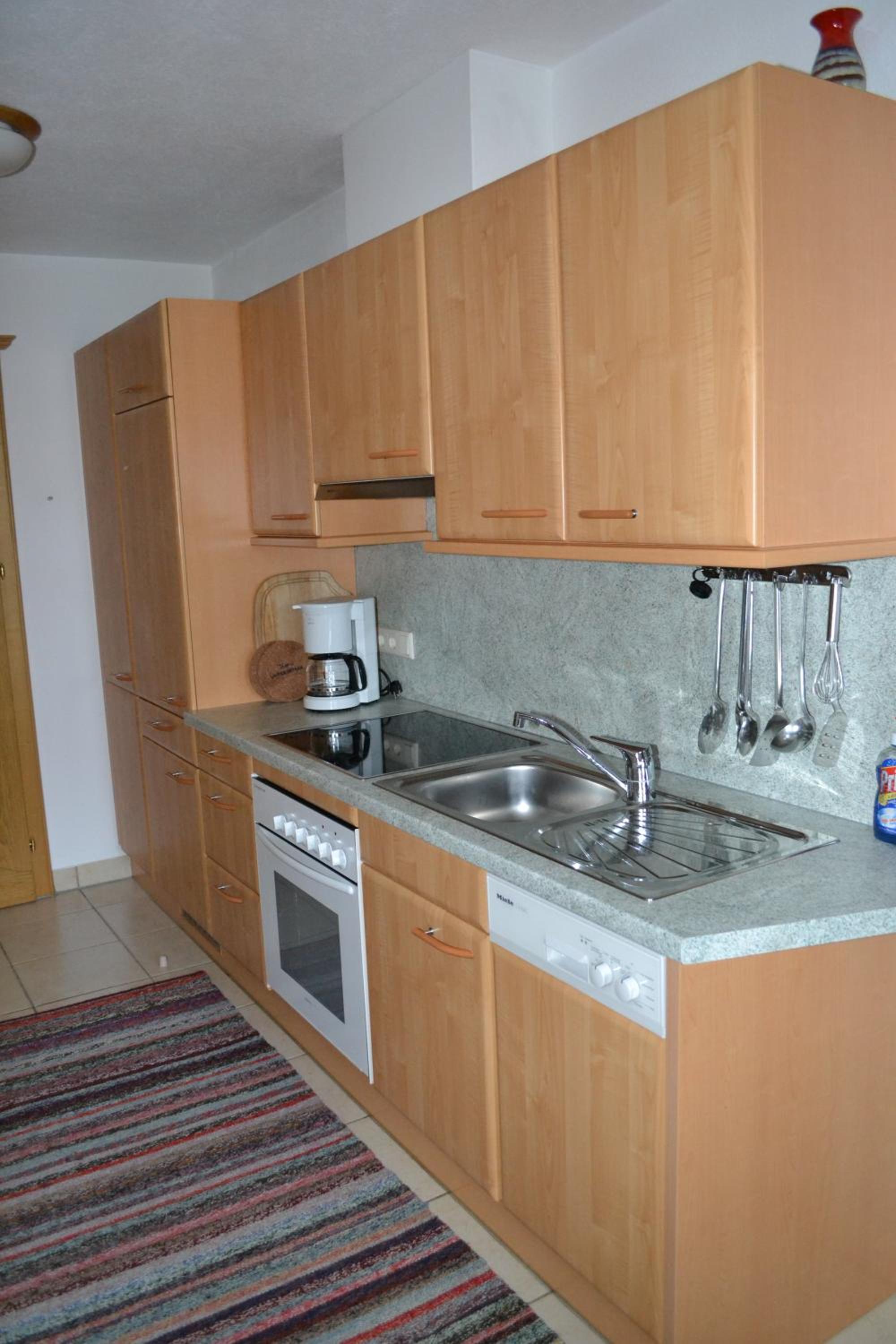 Two-Bedroom Apartment with Balcony photo 2
