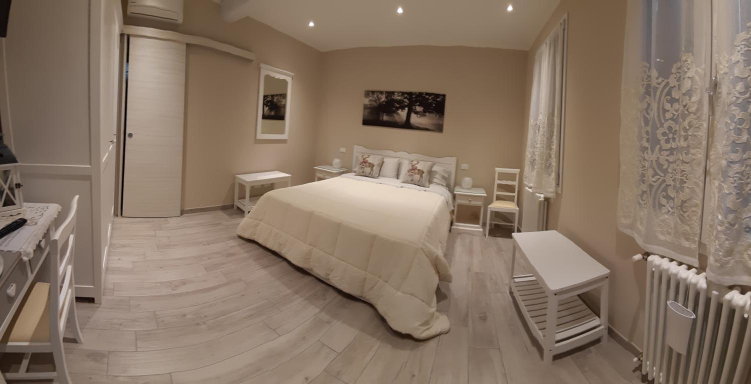 Deluxe Queen Room