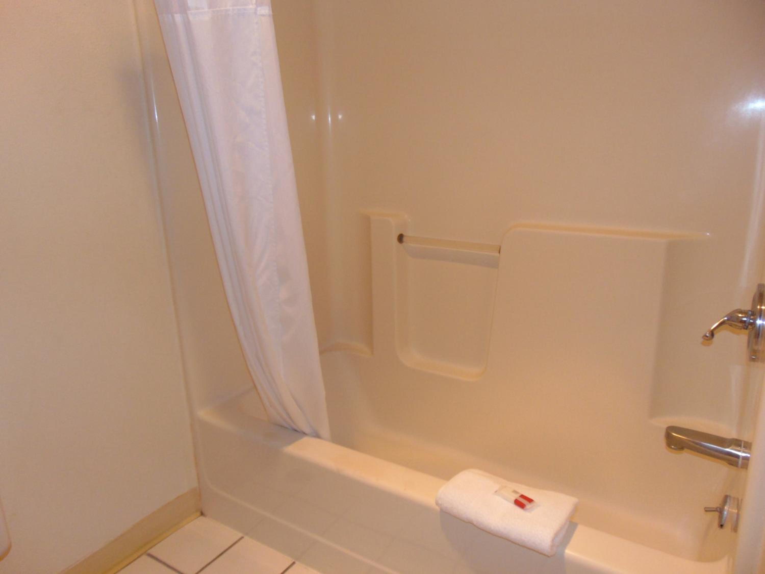 King Room - Non-Smoking - Photo 4