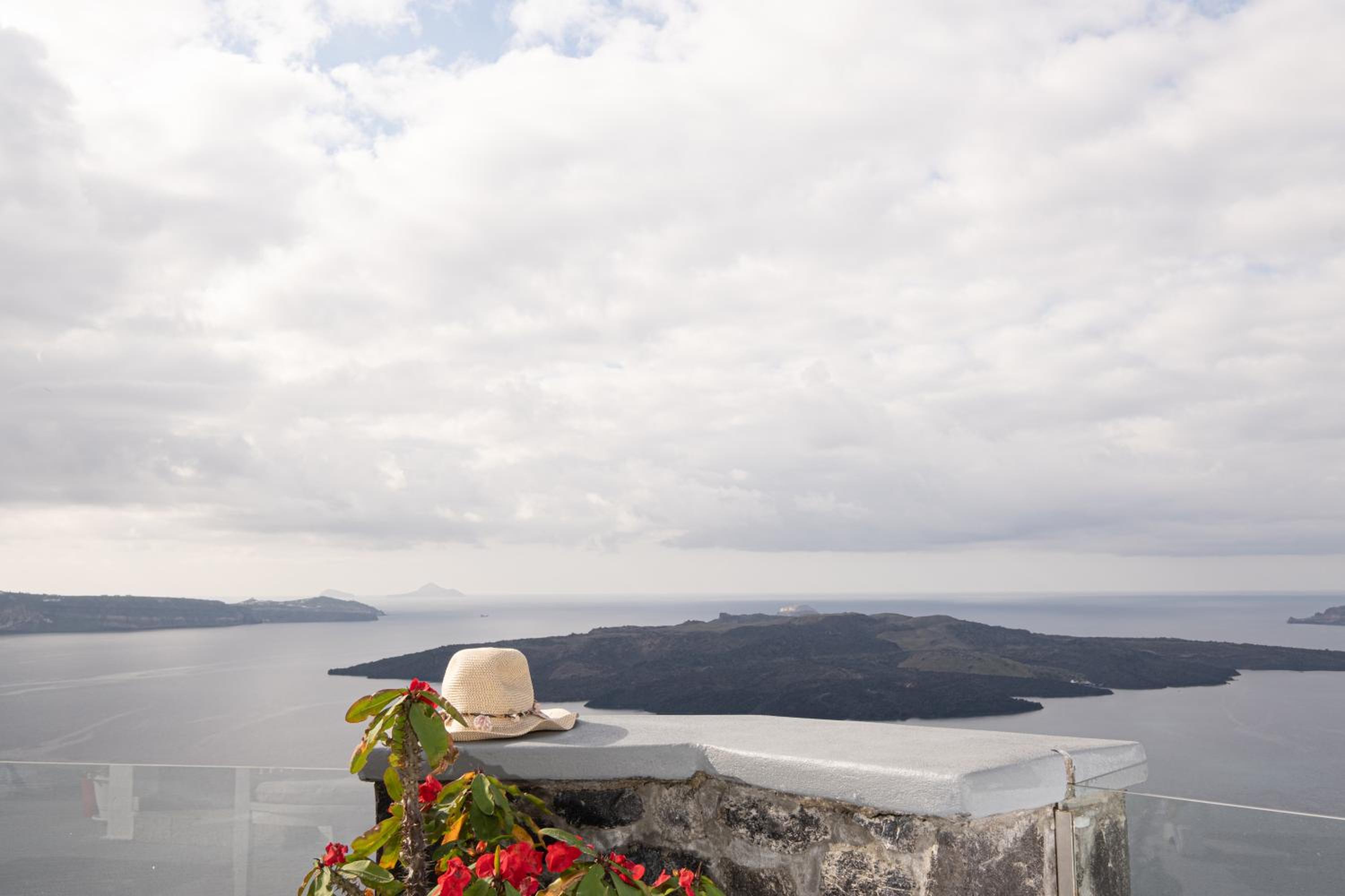 Superior Double Room with Caldera View - Photo 2