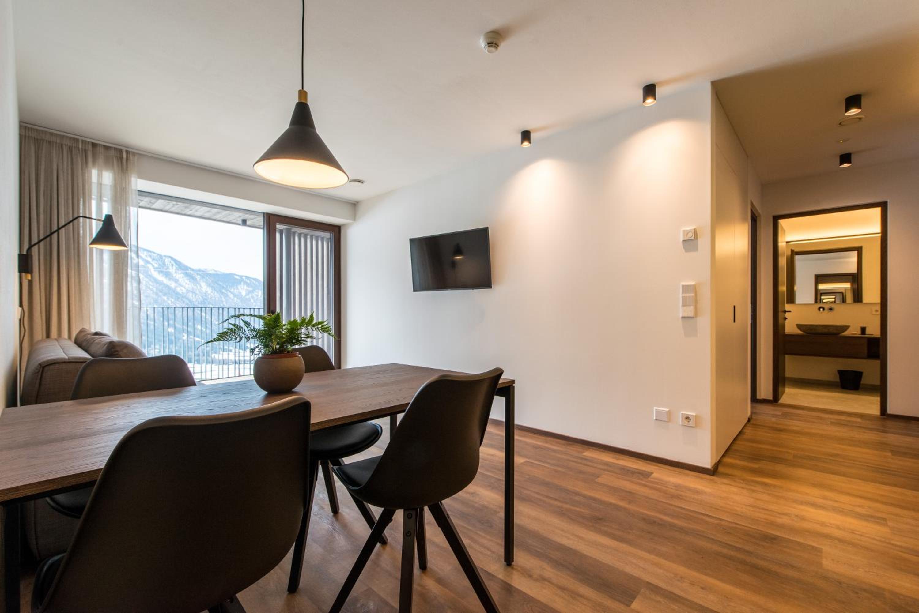 One-Bedroom Apartment with Balcony or Terrace photo 1