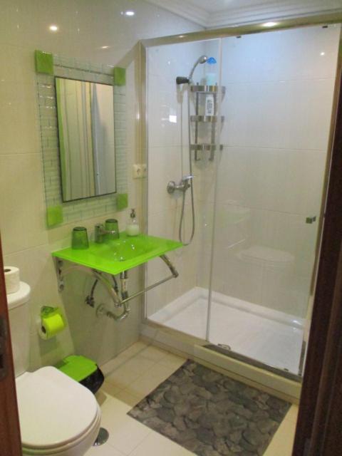 Double Room - Photo 8