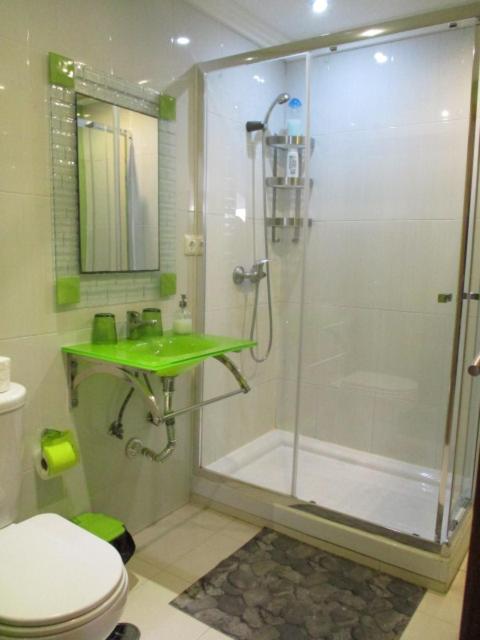 Double Room - Photo 7