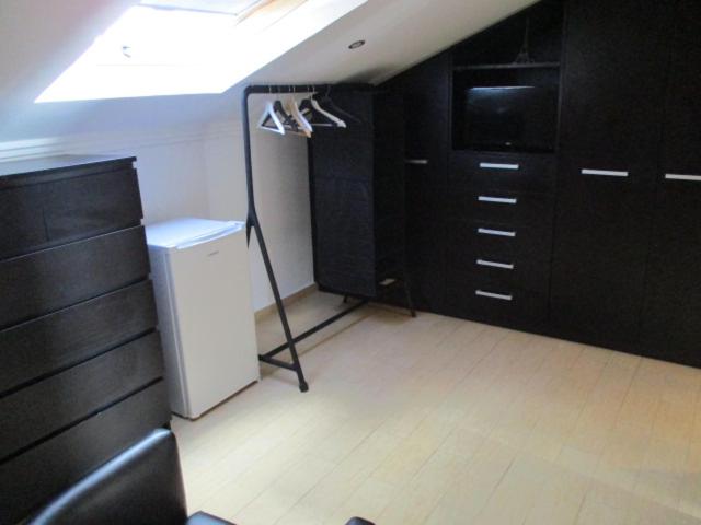 Double Room - Photo 6