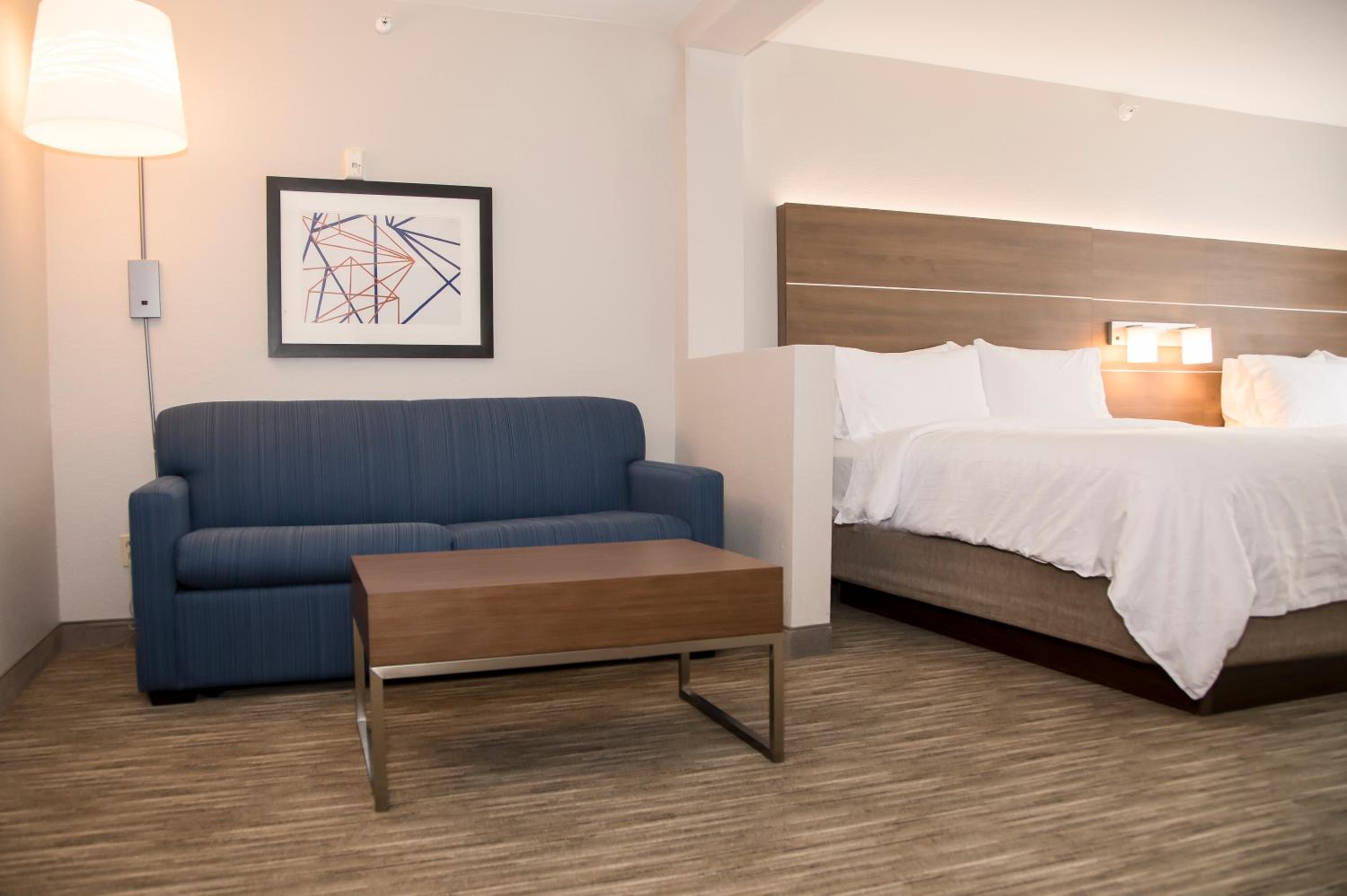 Suite with Two Beds - Non-Smoking - Photo 1