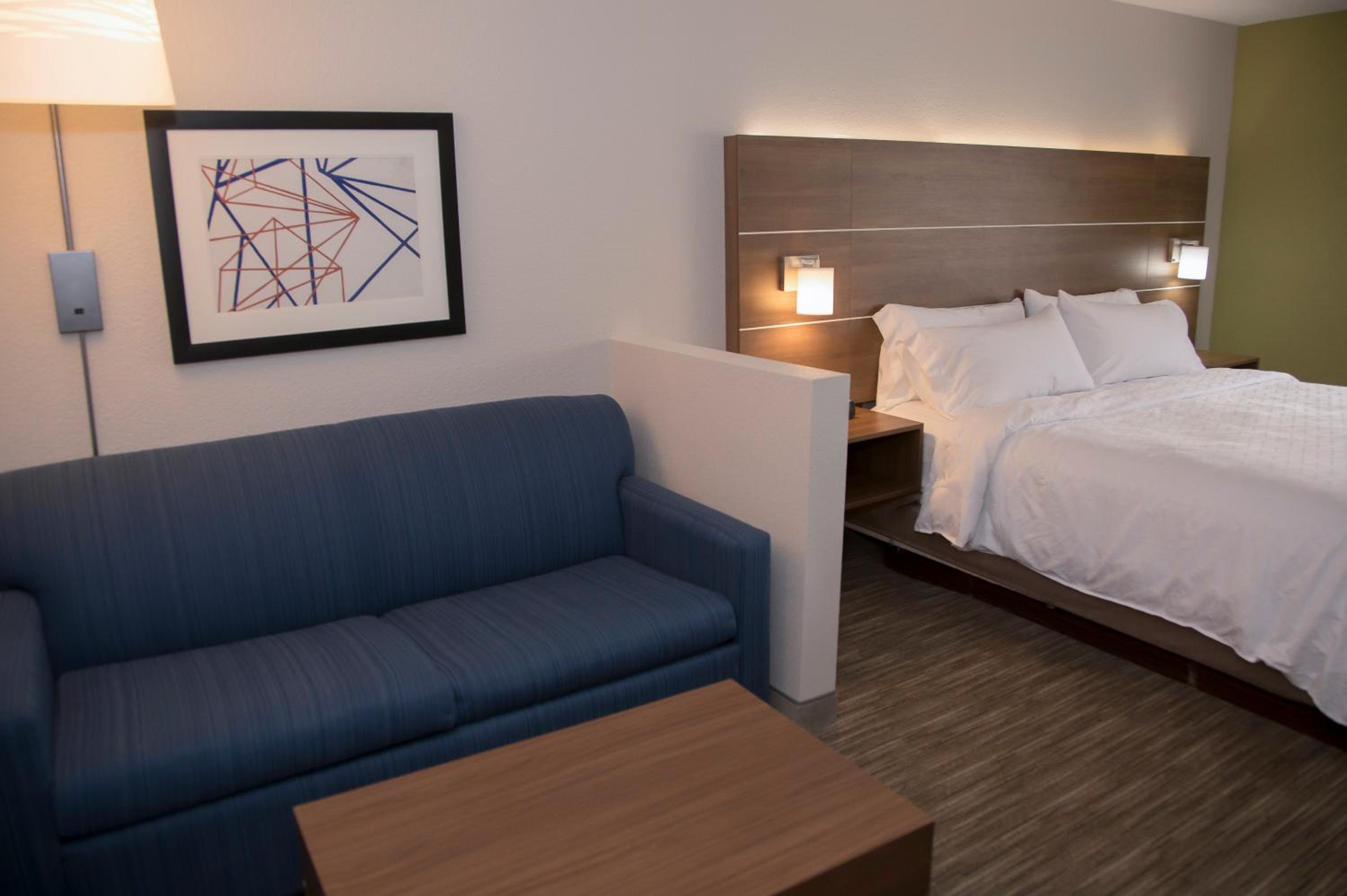 King Suite with Sofa Bed - Photo 2