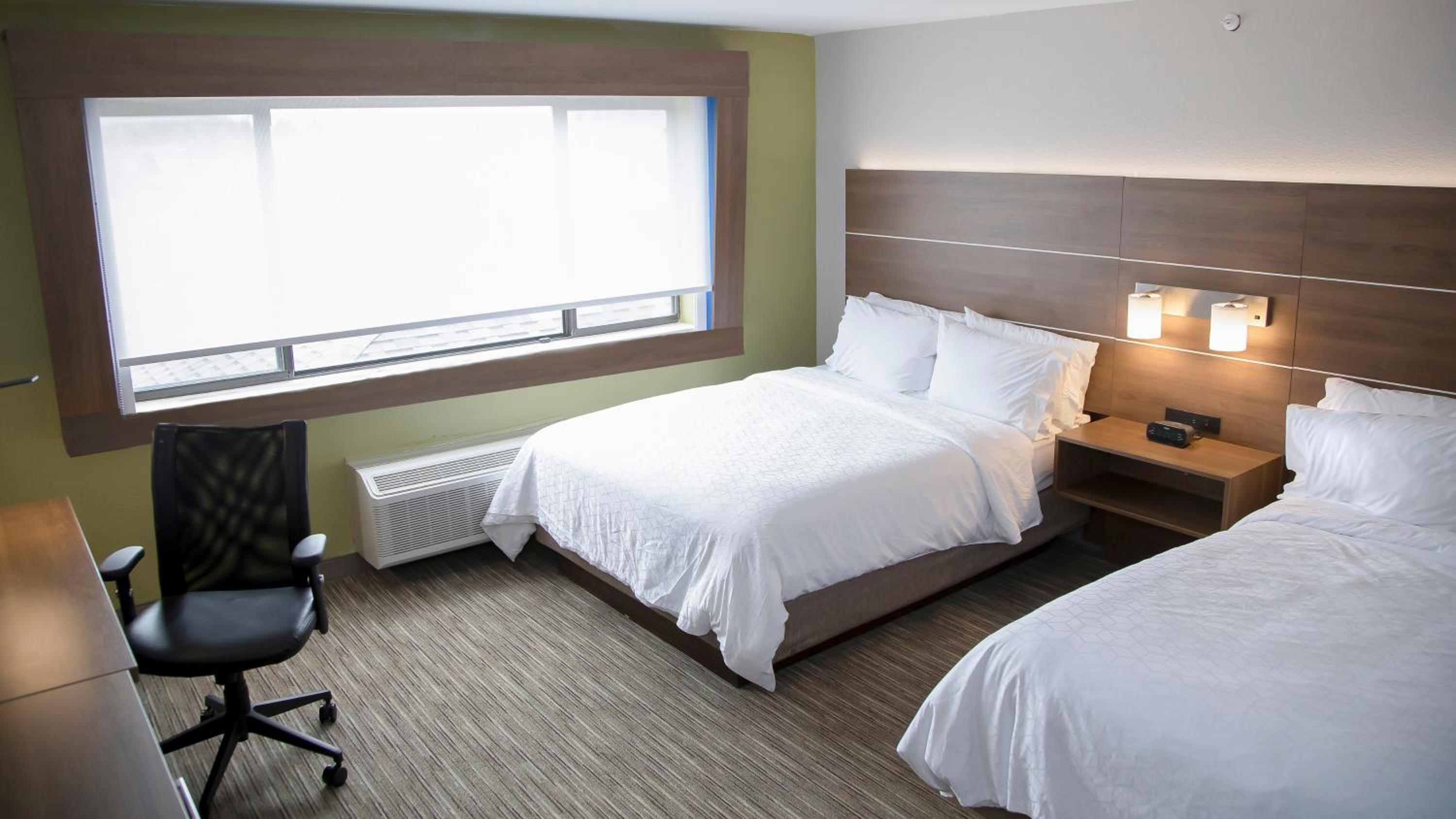 Standard Queen Room with Two Queen Beds - Photo 1
