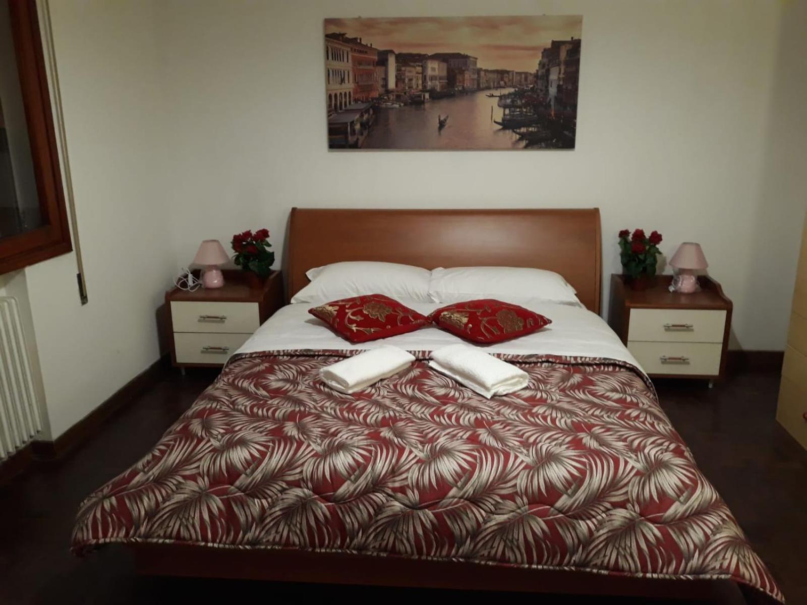 Basic Triple Room with Shared Bathroom photo 2