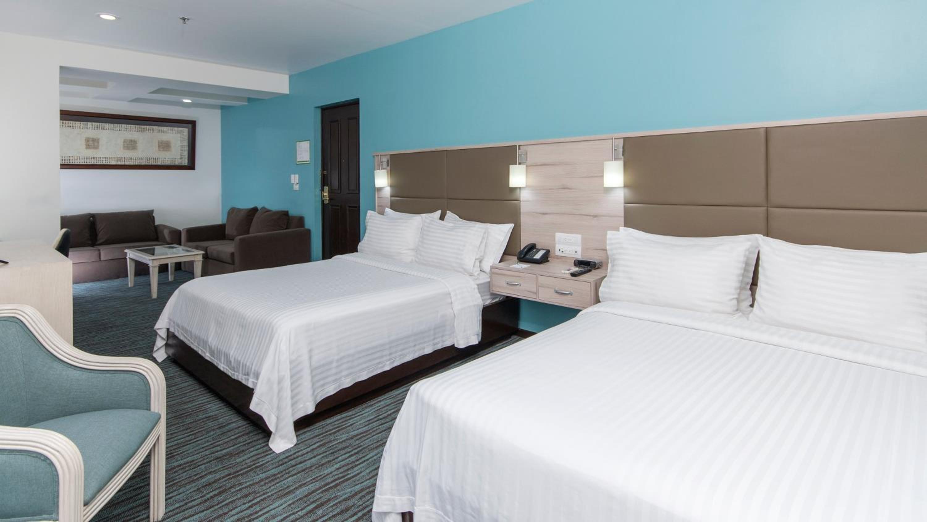 Queen Suite with Two Queen Beds