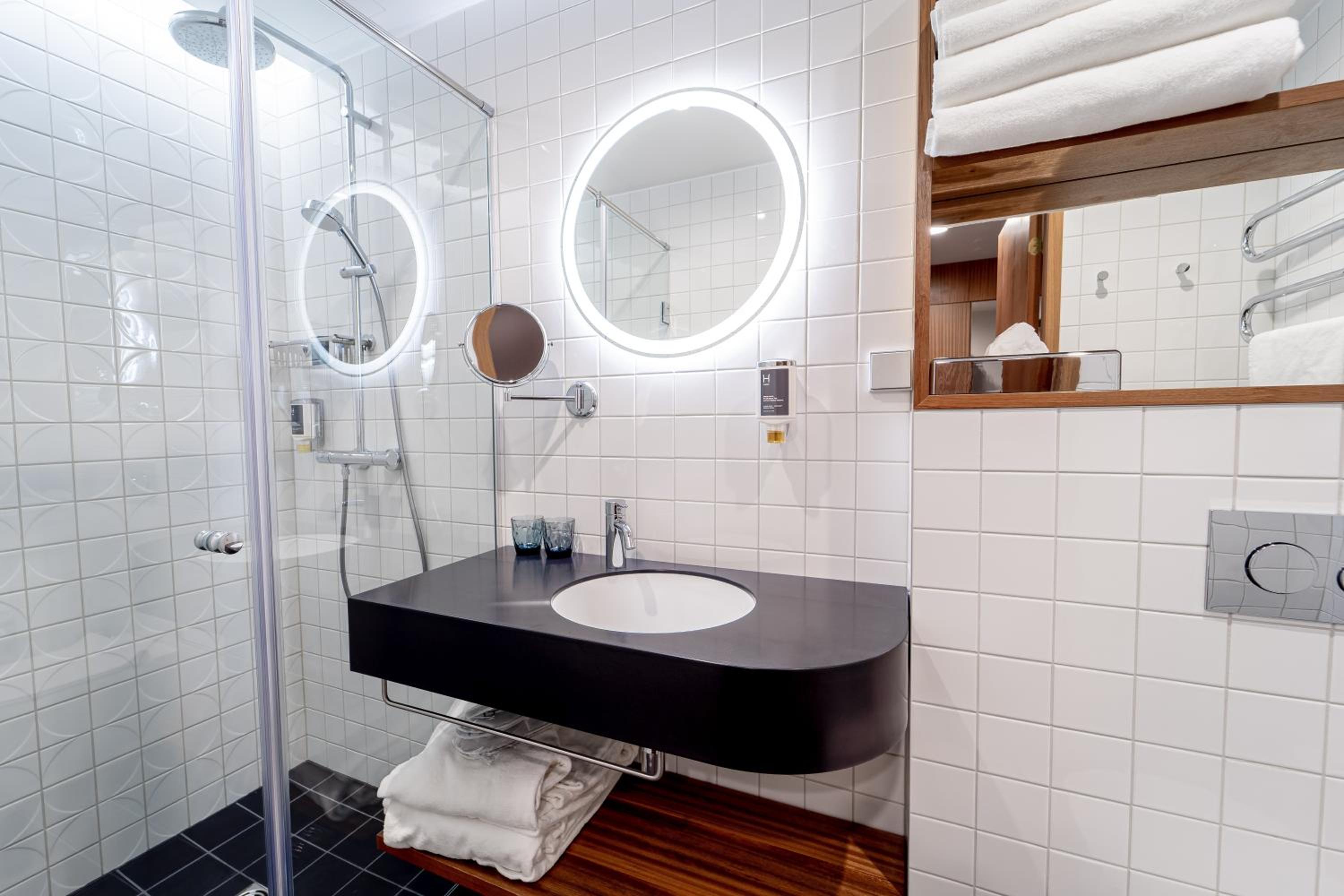 Standard Double or Twin Room - Photo 4