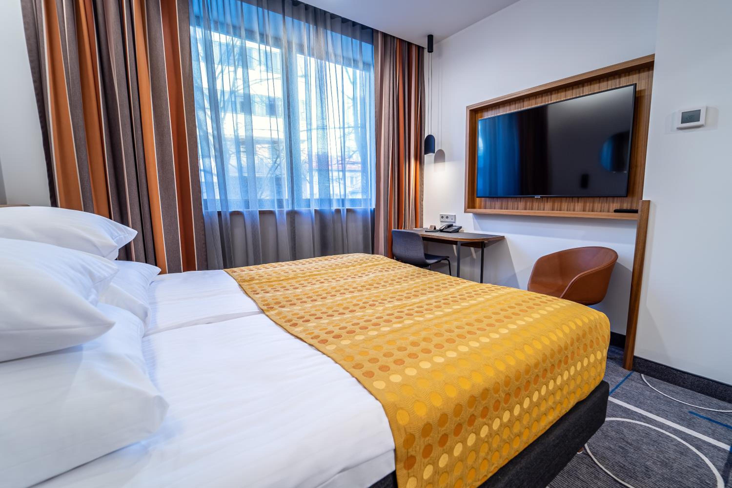 Standard Double or Twin Room - Photo 5